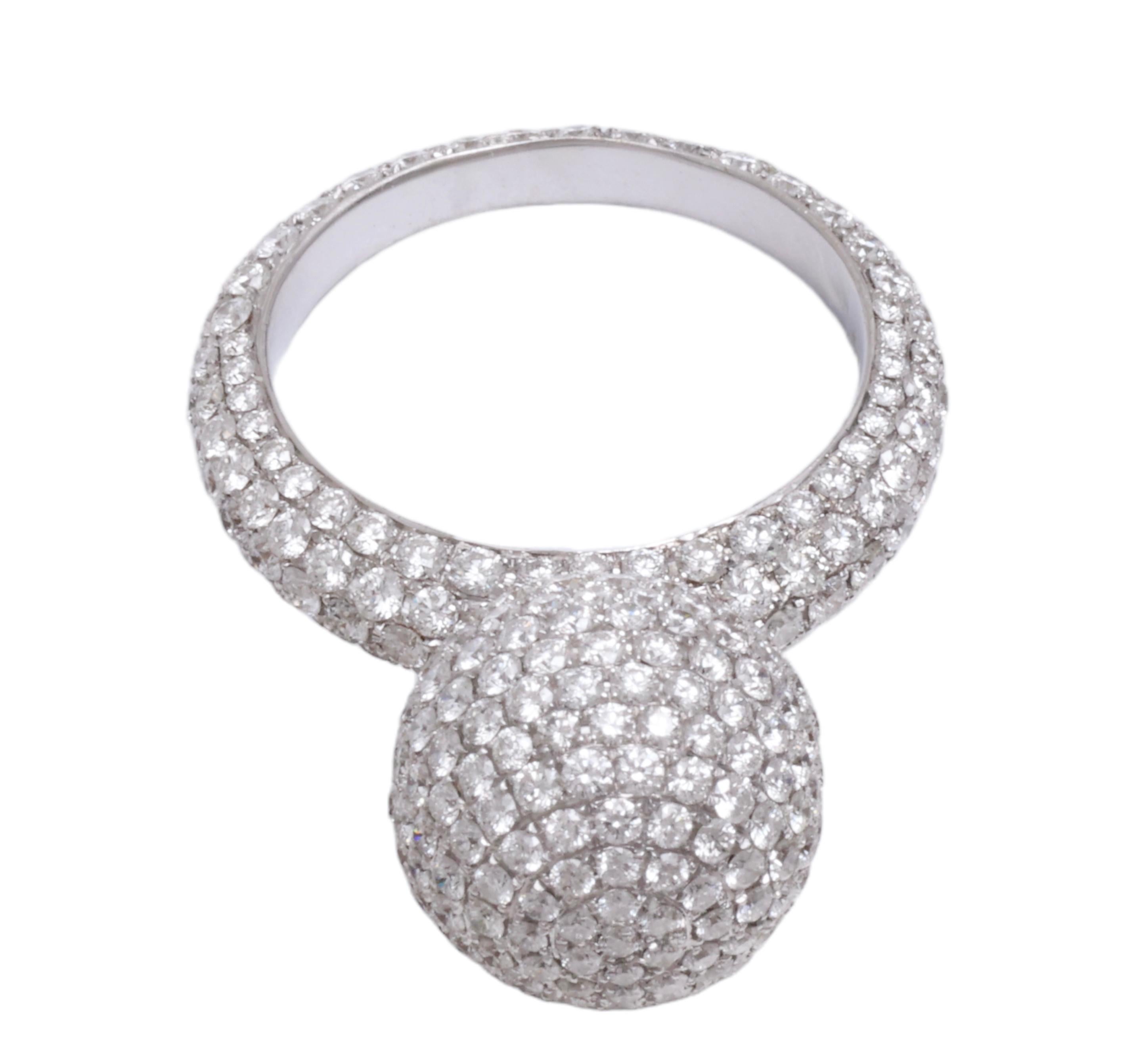 Gorgeous 18 kt. White Gold Ring Full Pavé Set in 3.12 ct. Diamonds  For Sale 2