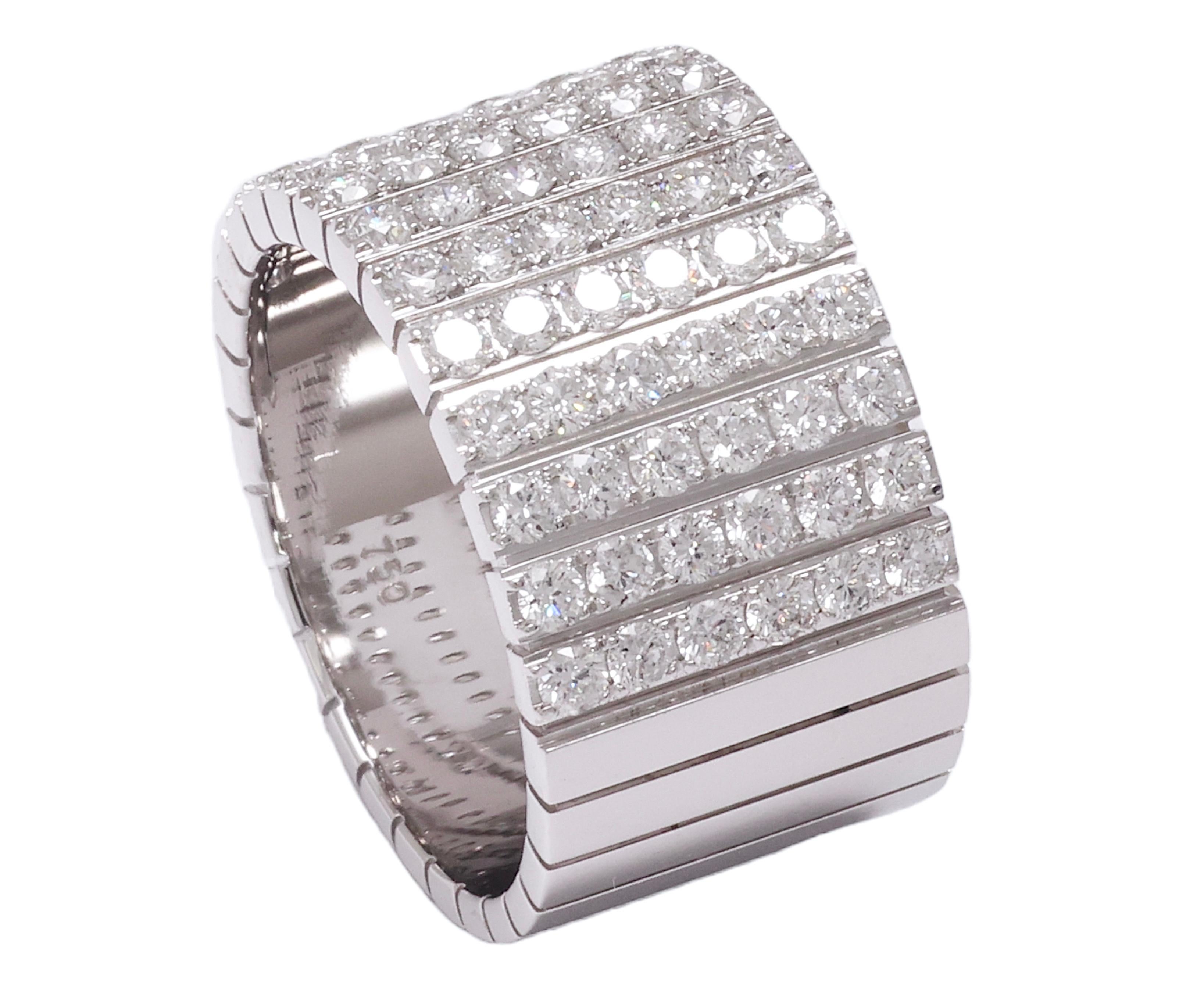 Artisan Gorgeous 18 kt. White Gold Ring Set 2.16 Ct Diamonds For Sale
