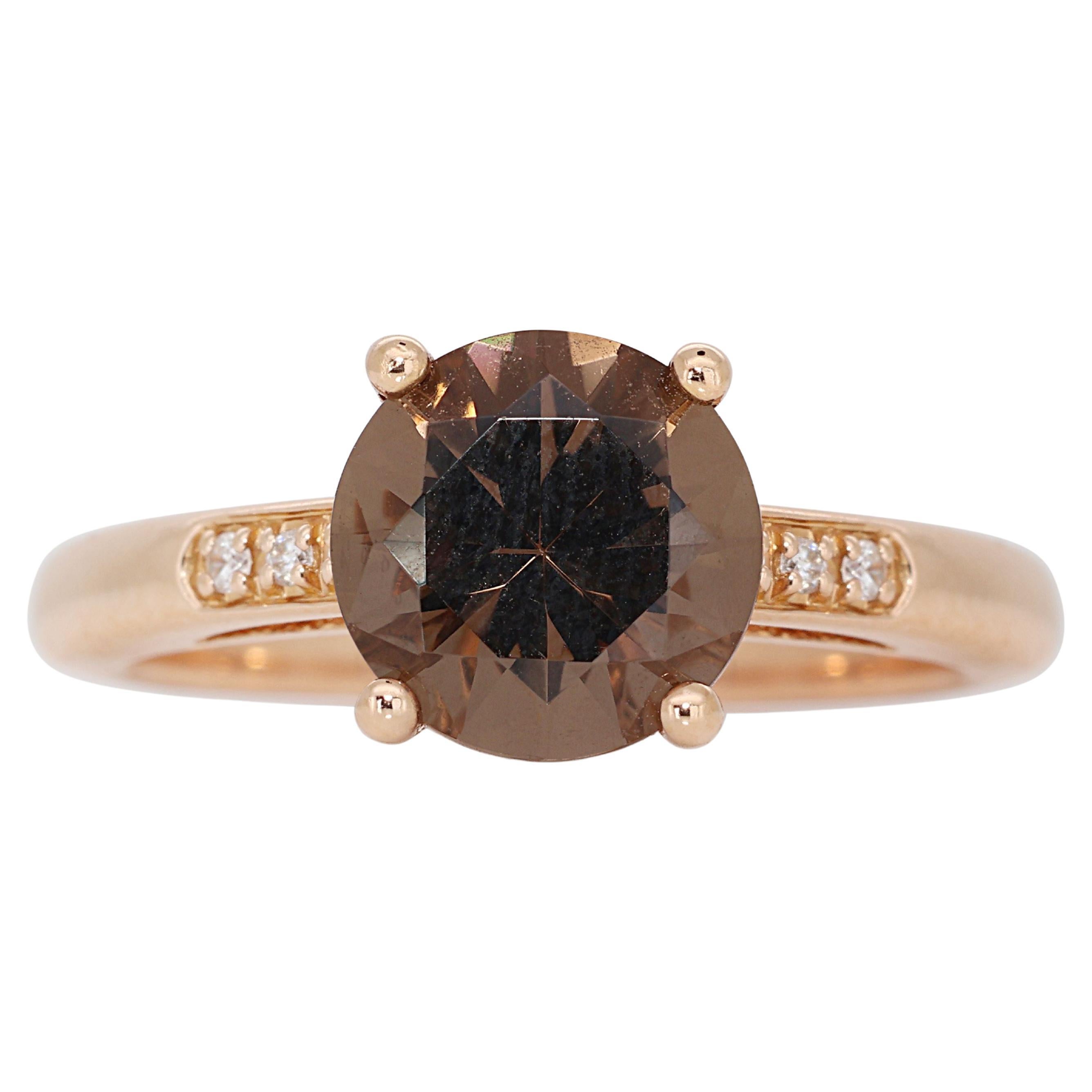 Gorgeous 18k Rose Gold Pave Ring with 1.83 Carat Natural Quartz and Diamonds