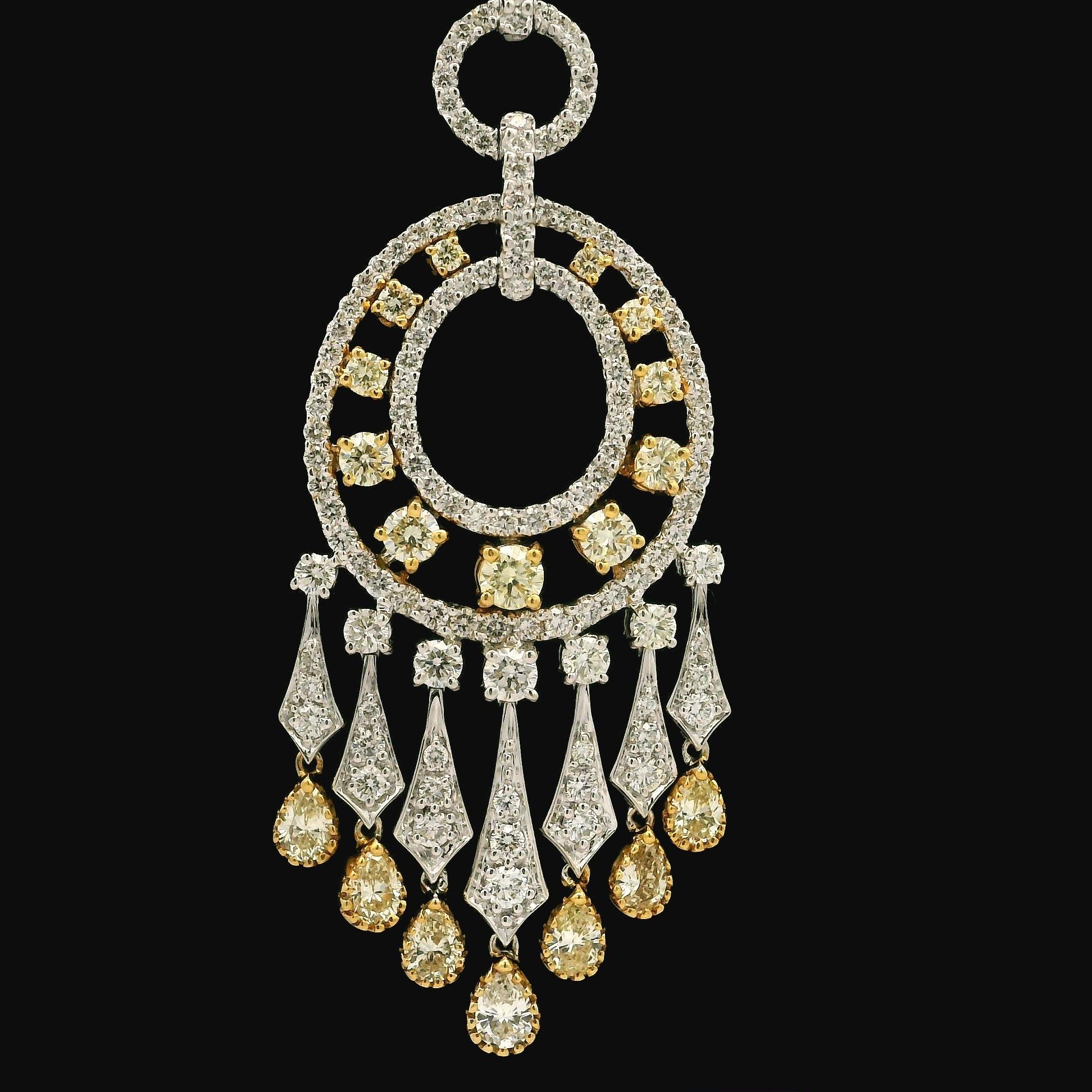 Donna Splendida collana a lampadario in oro 18k bicolore con diamanti bianchi e gialli da 9 ct. in vendita
