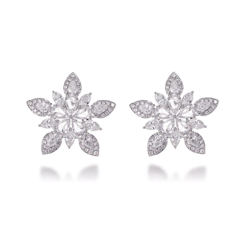 Taille Marquise Superbe clous d'oreilles étoilés en or blanc 18 carats avec diamants de 2,80 carats en vente
