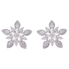 Splendido orecchino a stella con cluster di diamanti in oro bianco 18 carati da 2,80 carati