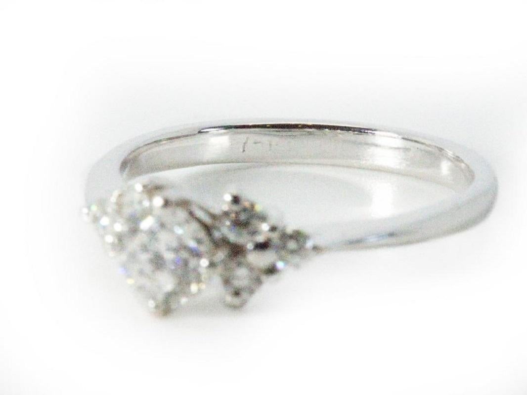 Round Cut Gorgeous 18K White Gold Diamond Ring with 0.42 Natural Diamonds