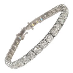 Gorgeous 18k White Gold Diamond "Tennis" Bracelet Weighing 20.10cts.