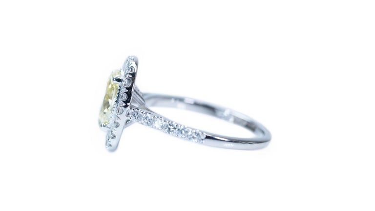 Gorgeous 18k White Gold Halo Ring w/ 2.10 Ct Natural Diamonds, GIA Certificate For Sale 2