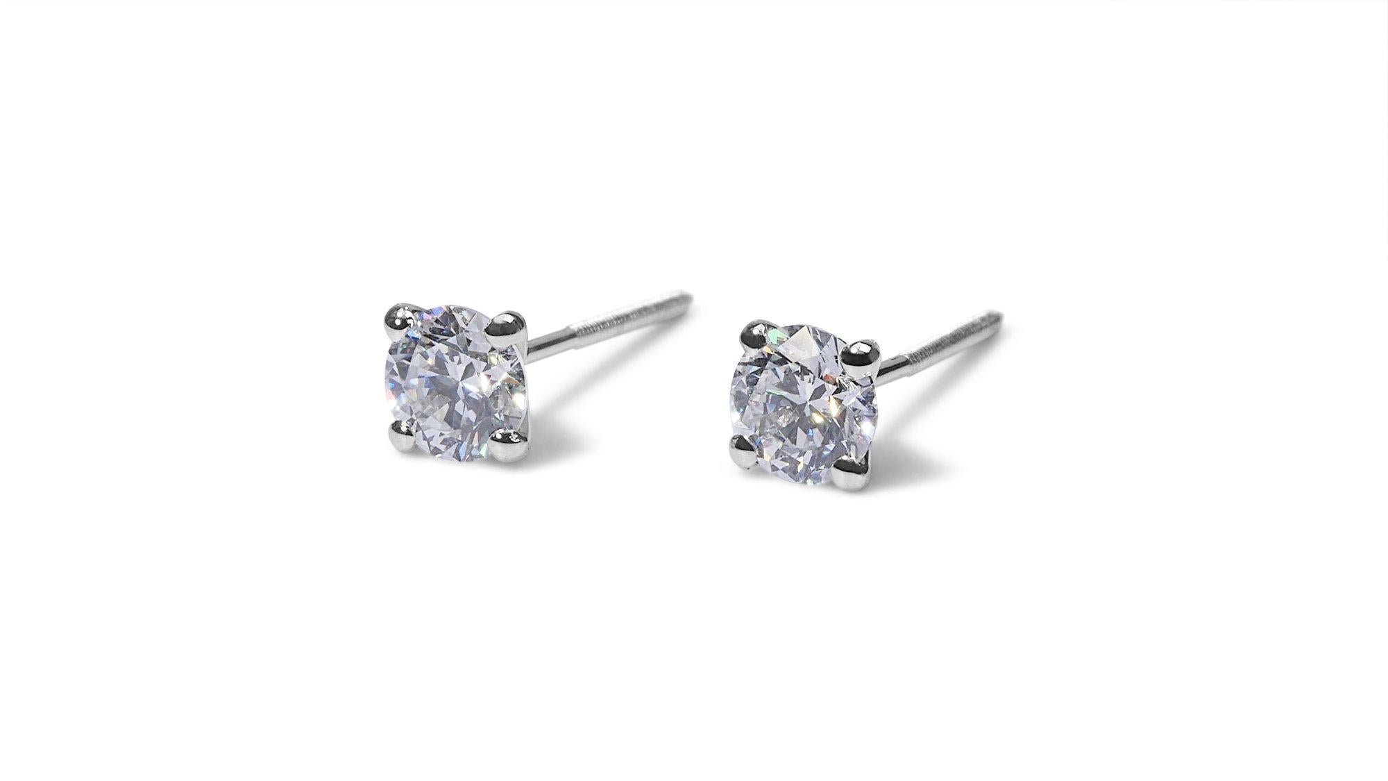 Women's Gorgeous 18k White Gold Stud Earrings with 0.80 ct Natural Diamonds GIA Cert For Sale