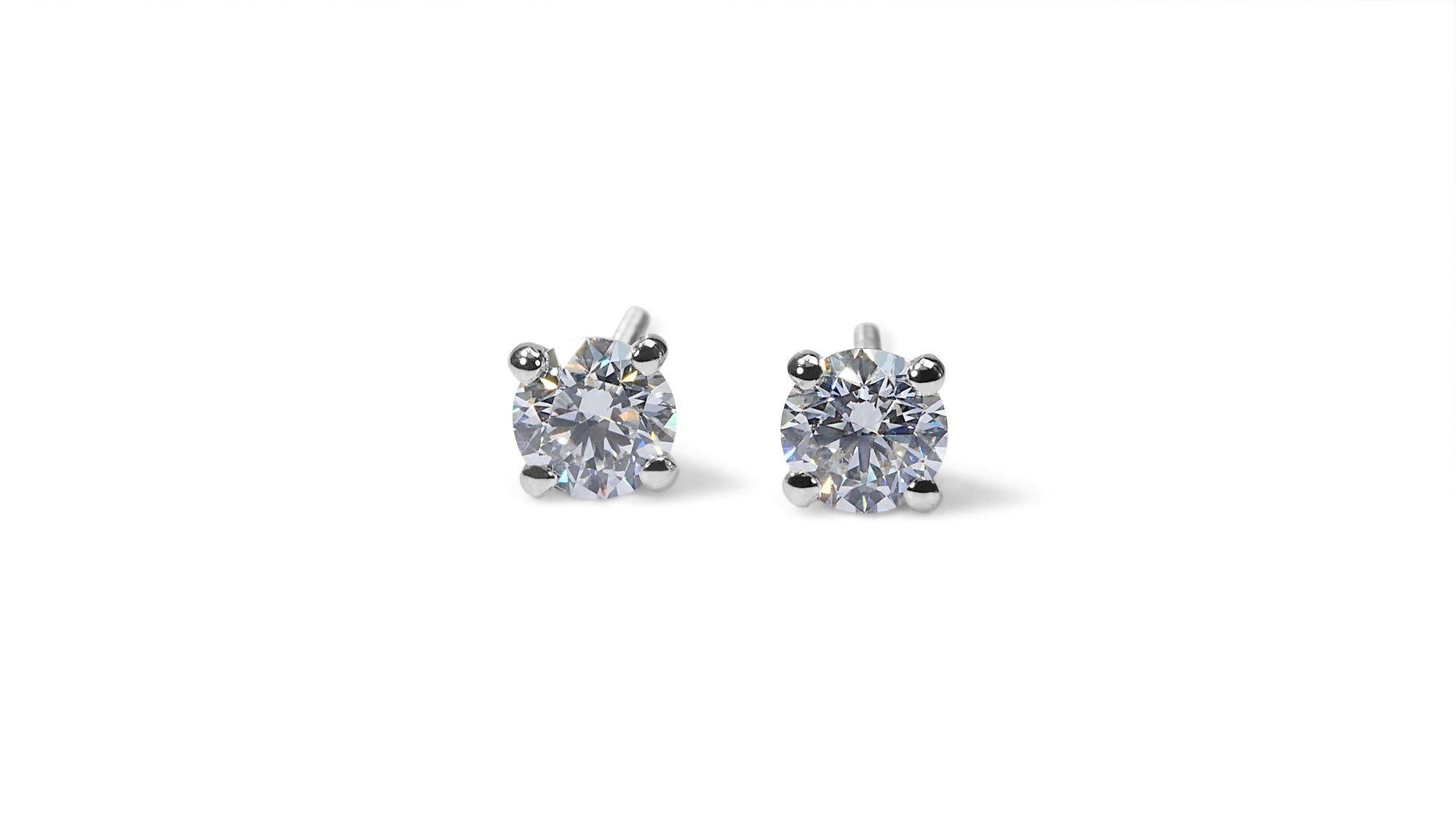 Gorgeous 18k White Gold Stud Earrings with 0.80 ct Natural Diamonds GIA Cert For Sale 1