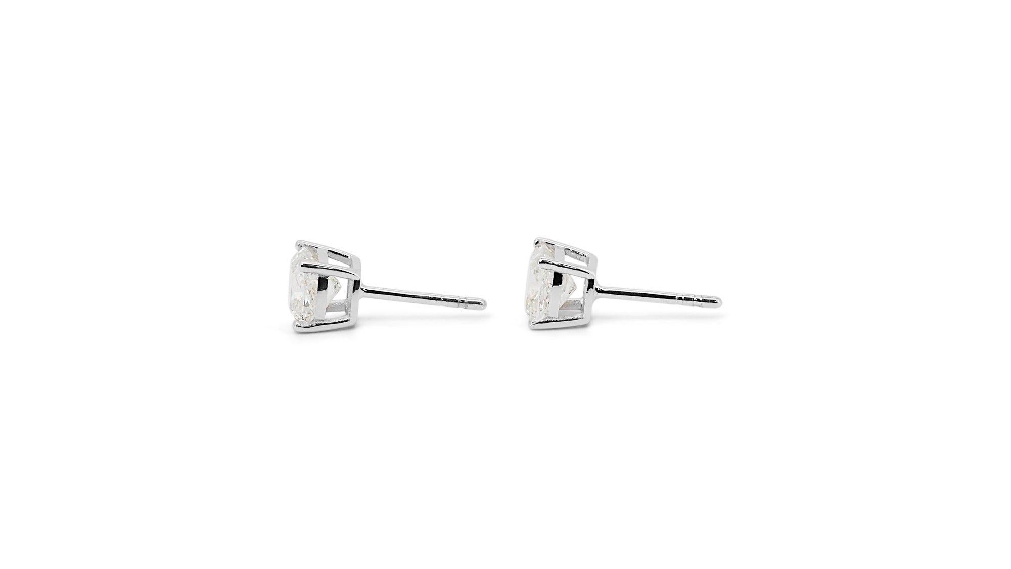 Gorgeous 18k White Gold Stud Earrings with 2.01 ct Natural Diamonds AIG Cert 2
