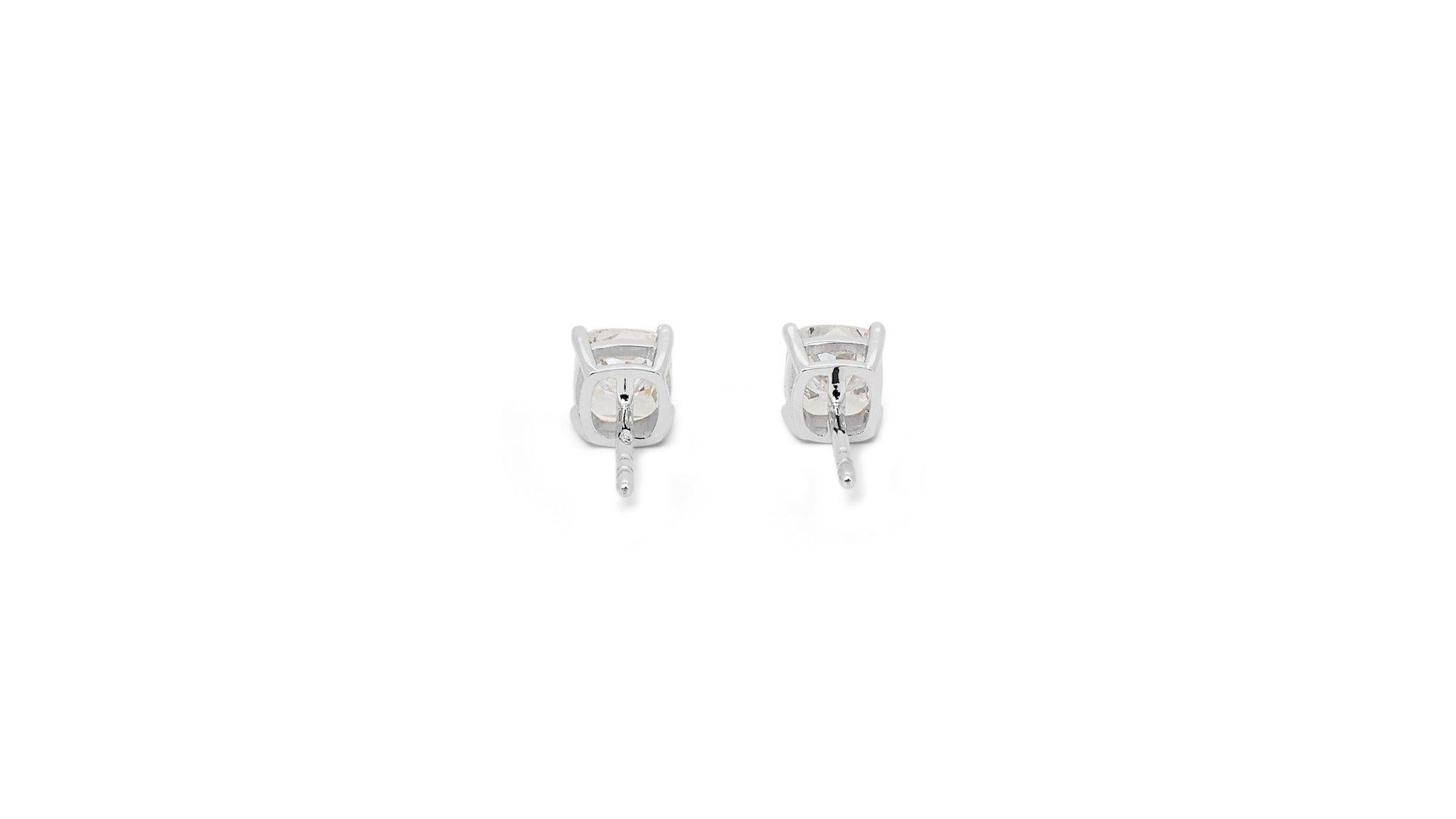 Gorgeous 18k White Gold Stud Earrings with 2.01 ct Natural Diamonds AIG Cert 3
