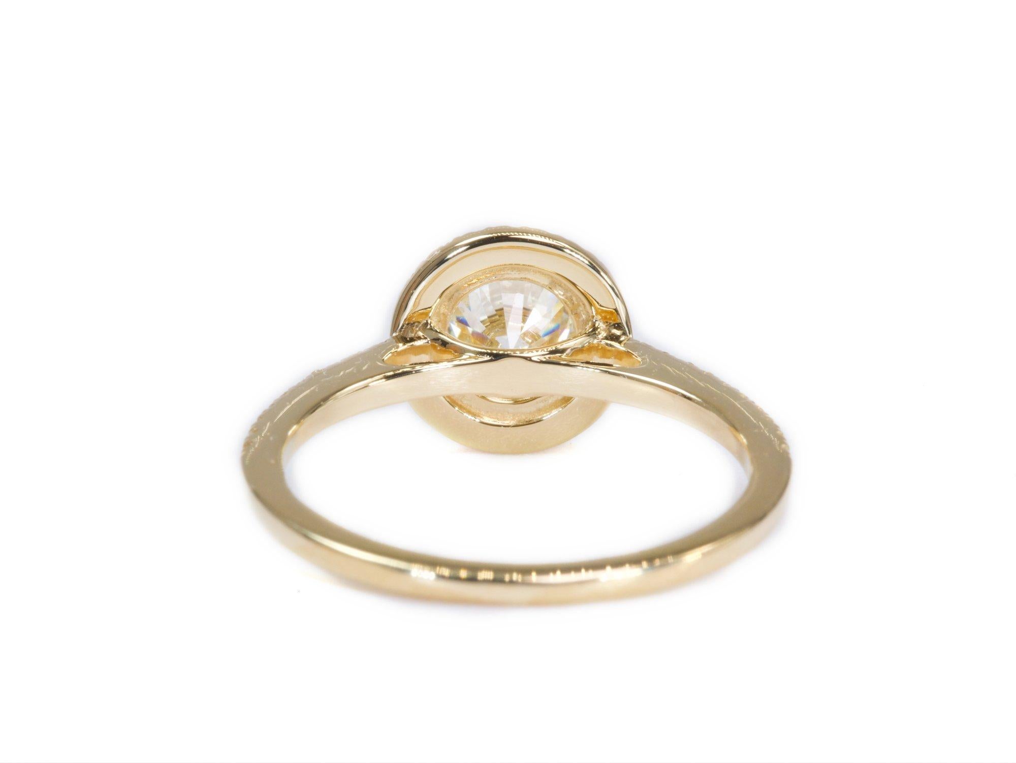 Gorgeous 18k Yellow Gold Halo Ring w/ 1.07ct Natural Diamonds, GIA Certificate In New Condition For Sale In רמת גן, IL