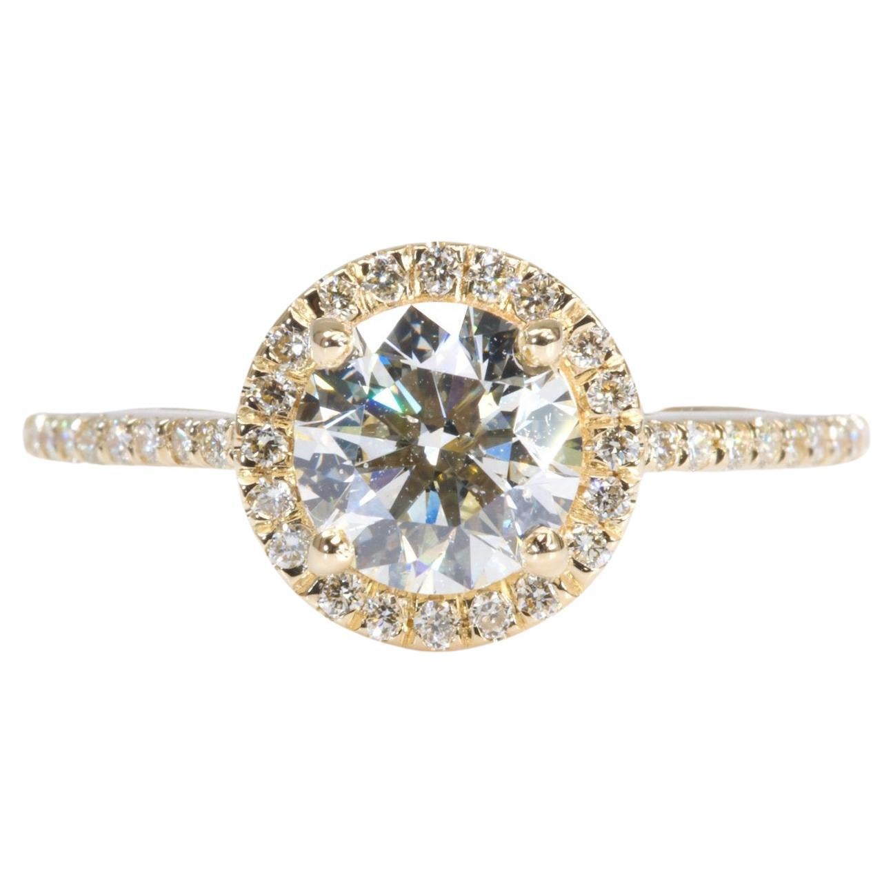 Gorgeous 18k Yellow Gold Halo Ring w/ 1.07ct Natural Diamonds, GIA Certificate For Sale