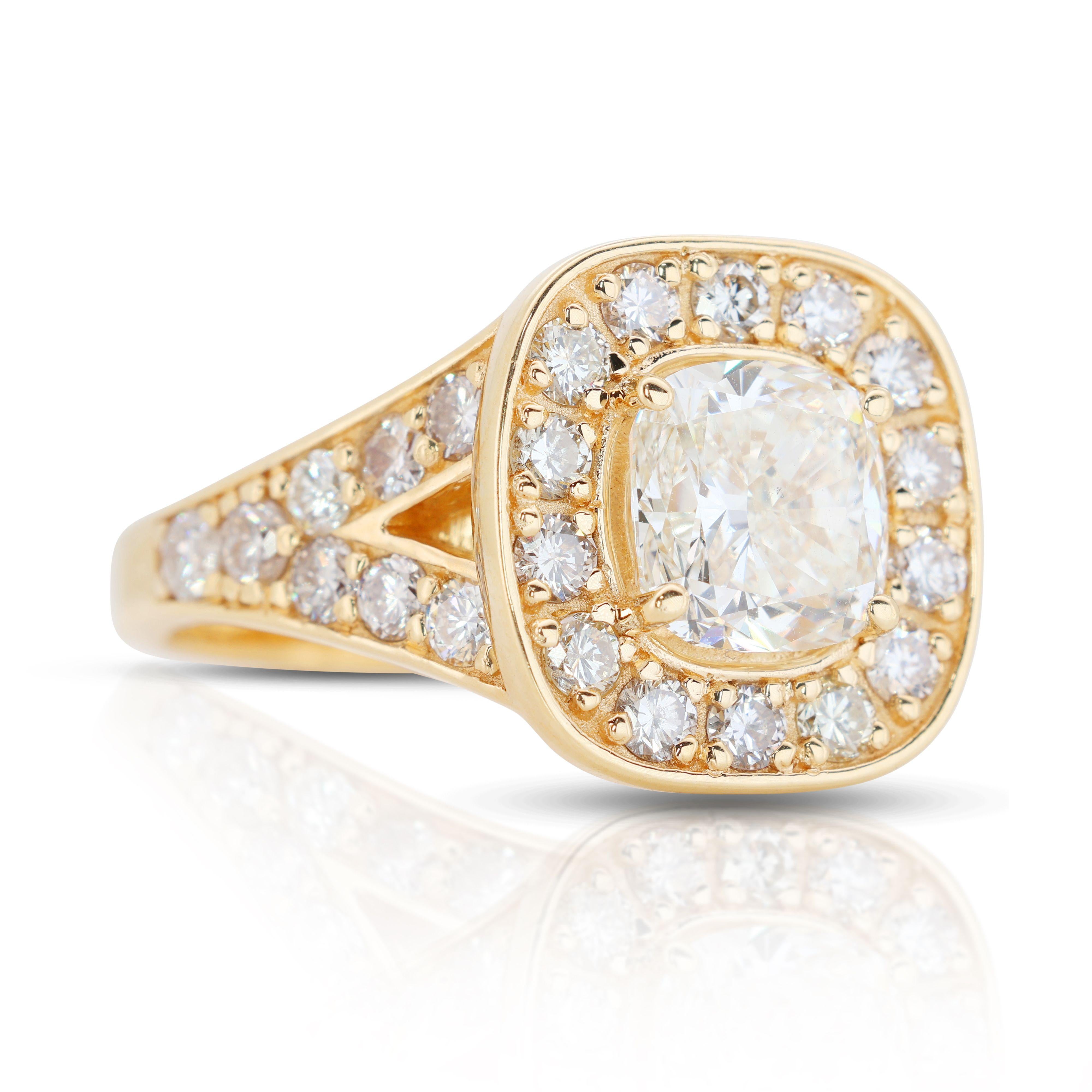 Cushion Cut Gorgeous 18k Yellow Gold Halo Ring with 3.25 Ct Natural Diamonds AIG Certificate For Sale