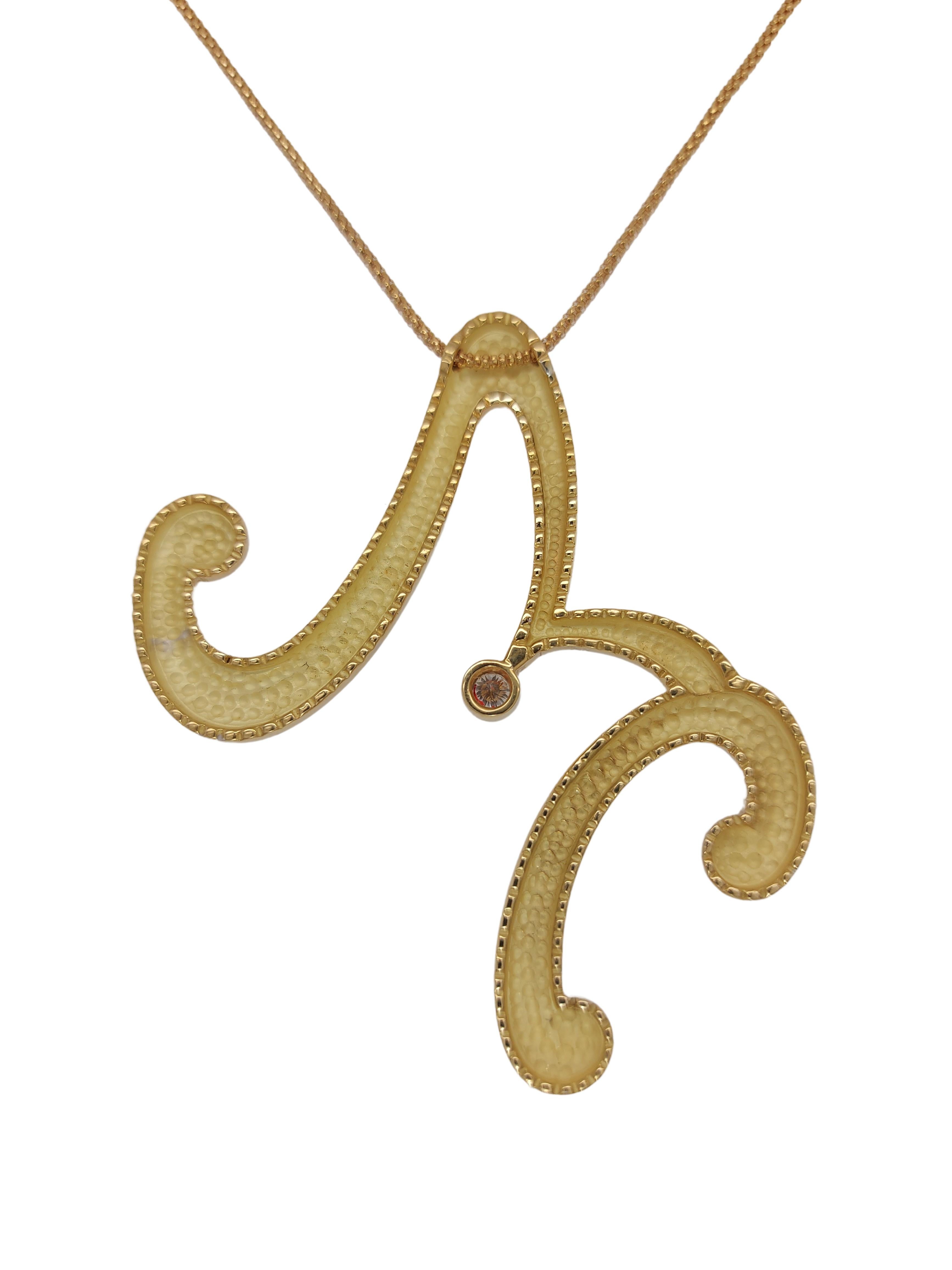 Gorgeous 18kt Yellow Gold Necklace with the letter M with 0.20 Ct Diamond 1