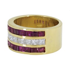 Sophia D, 1.61 Carat Yellow Gold Diamond and Ruby Dome Ring