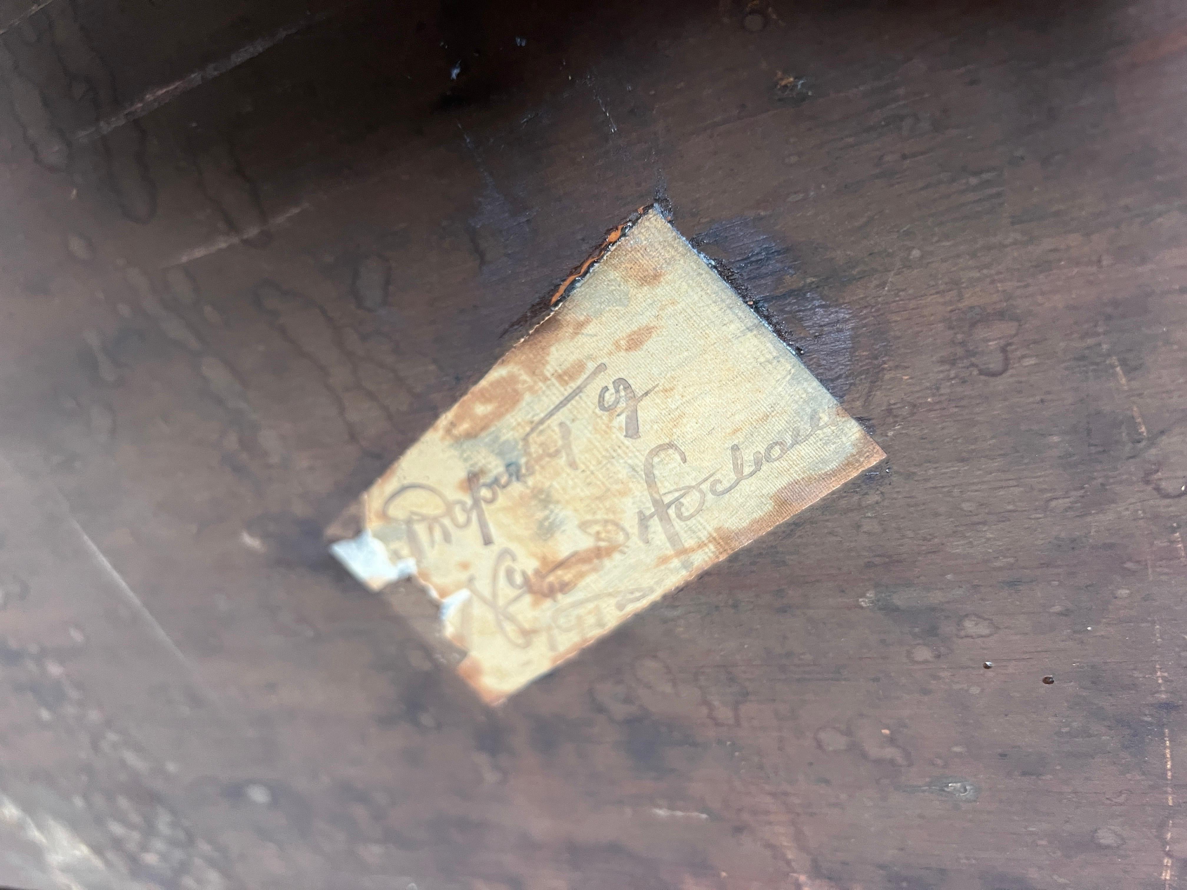 Splendido specchio neoclassico italiano del XVIII-XIX secolo in legno dorato con delfini in vendita 4