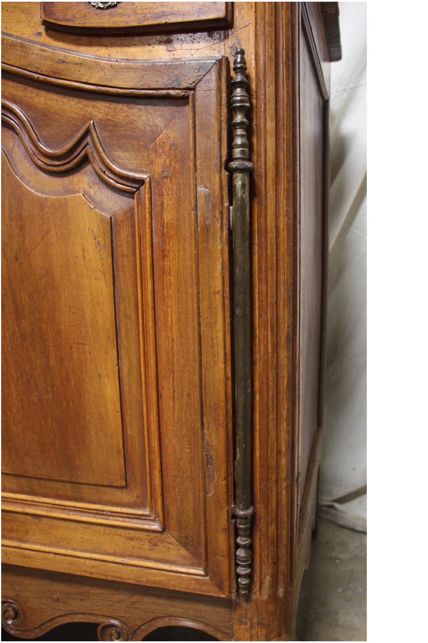 Gorgeous 18th Century French Buffet de Chasse 13
