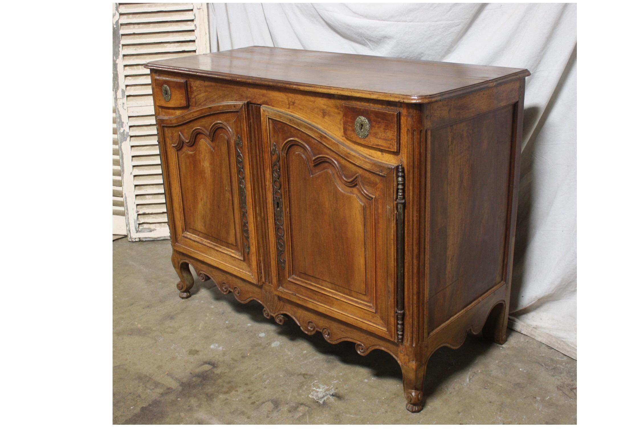 Louis XV Gorgeous 18th Century French Buffet de Chasse