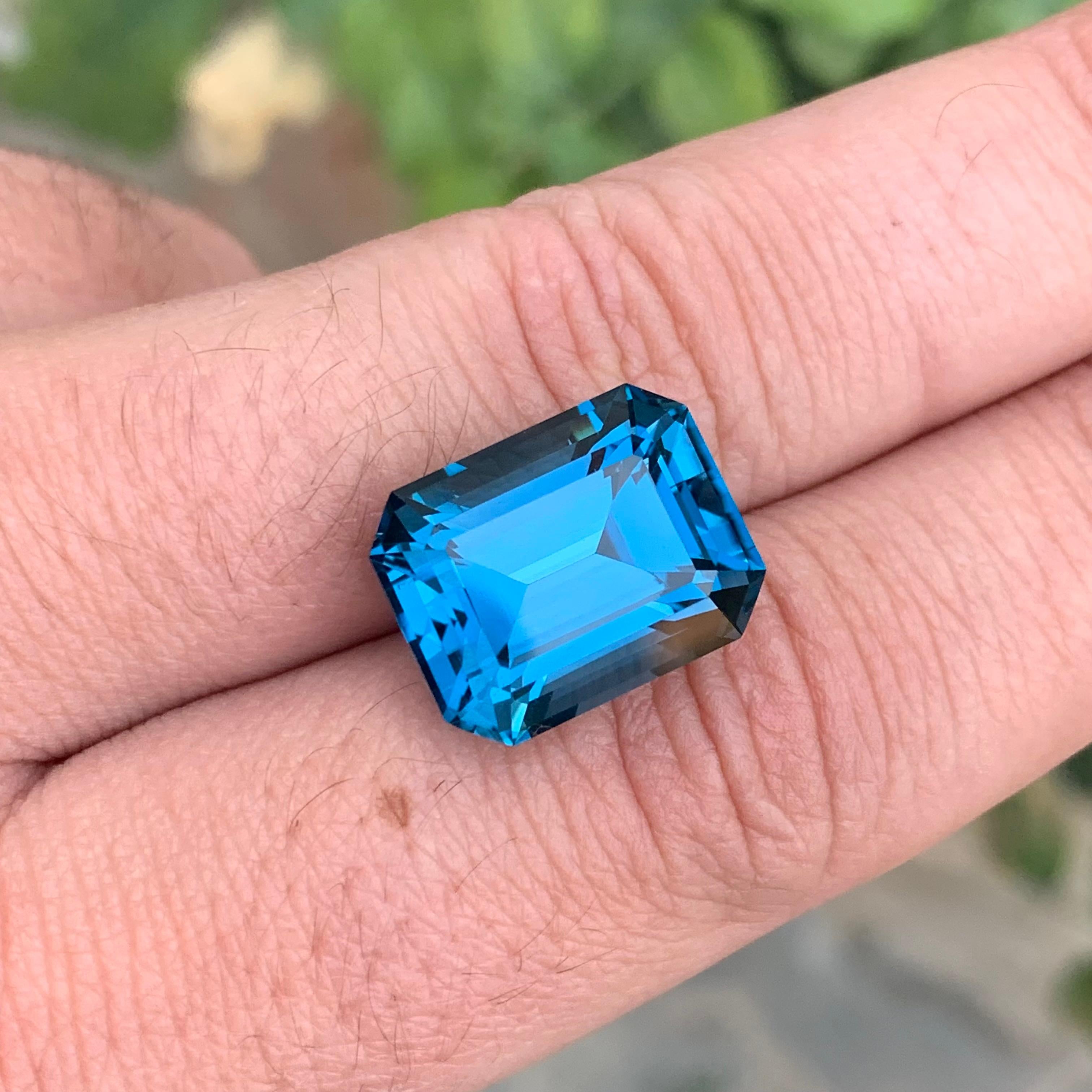 Gorgeous 19 Carats Loose London Blue Topaz 6