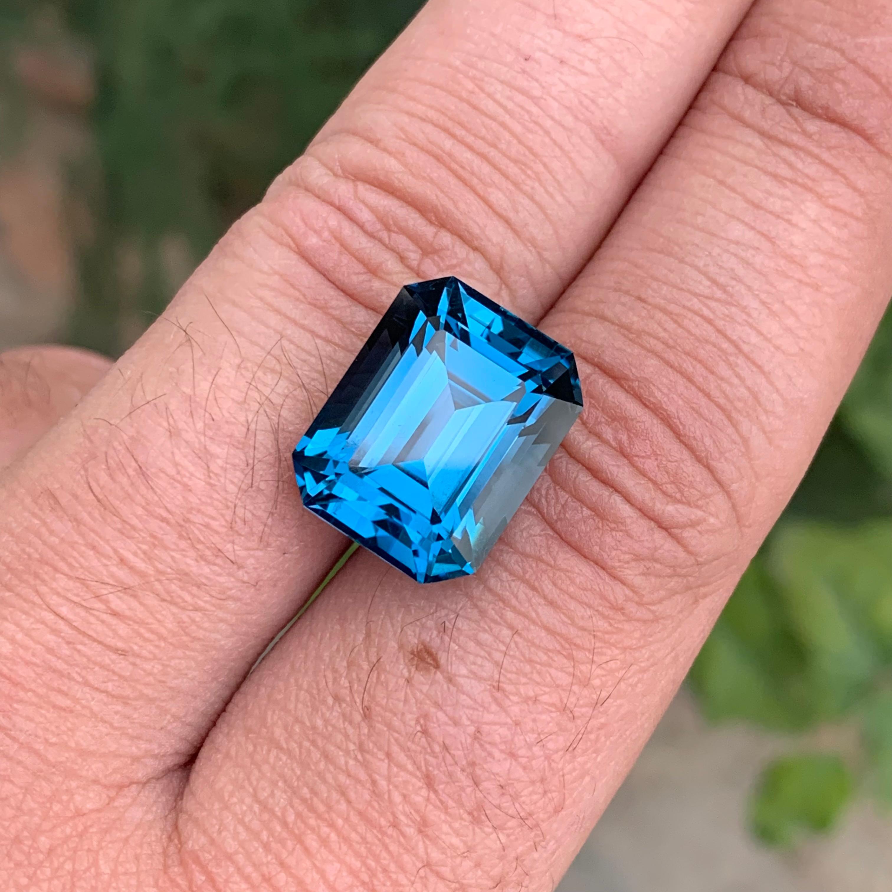 Gorgeous 19 Carats Loose London Blue Topaz 7