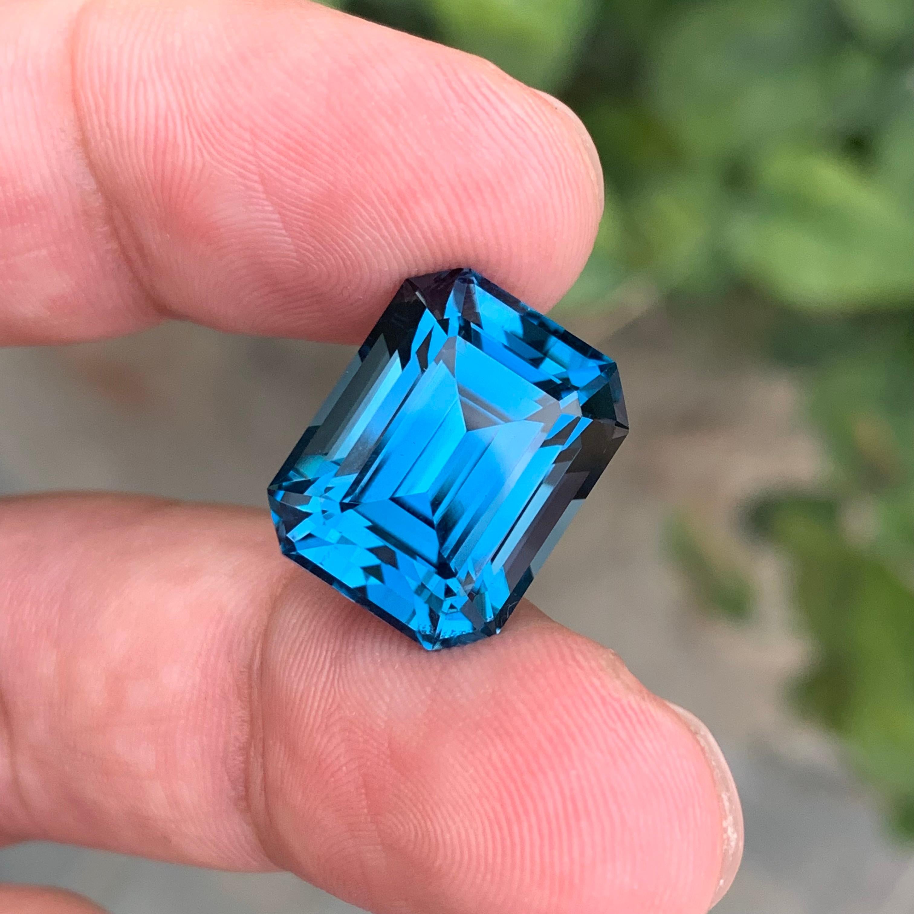 Gorgeous 19 Carats Loose London Blue Topaz 8