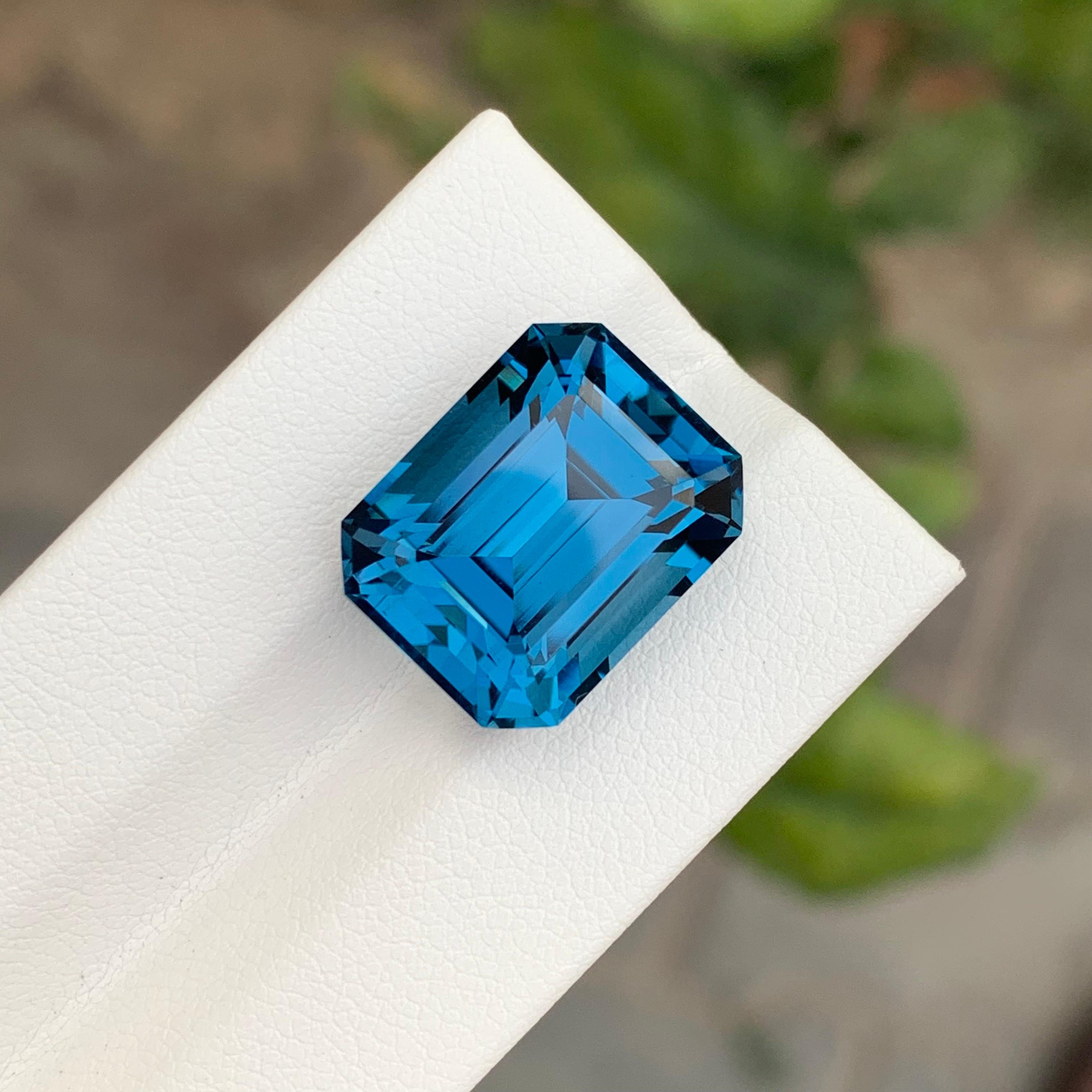 Gorgeous 19 Carats Loose London Blue Topaz 13