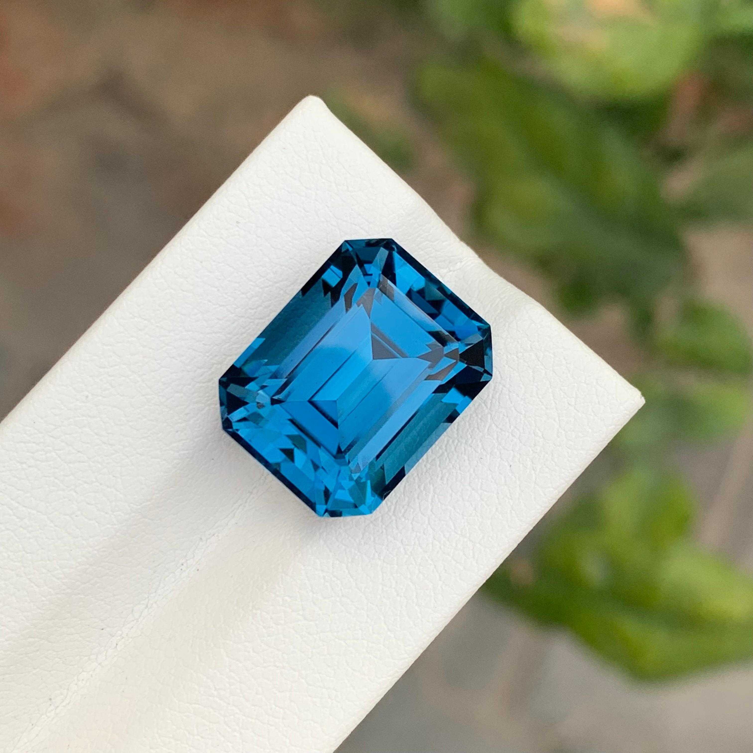 Gorgeous 19 Carats Loose London Blue Topaz 14