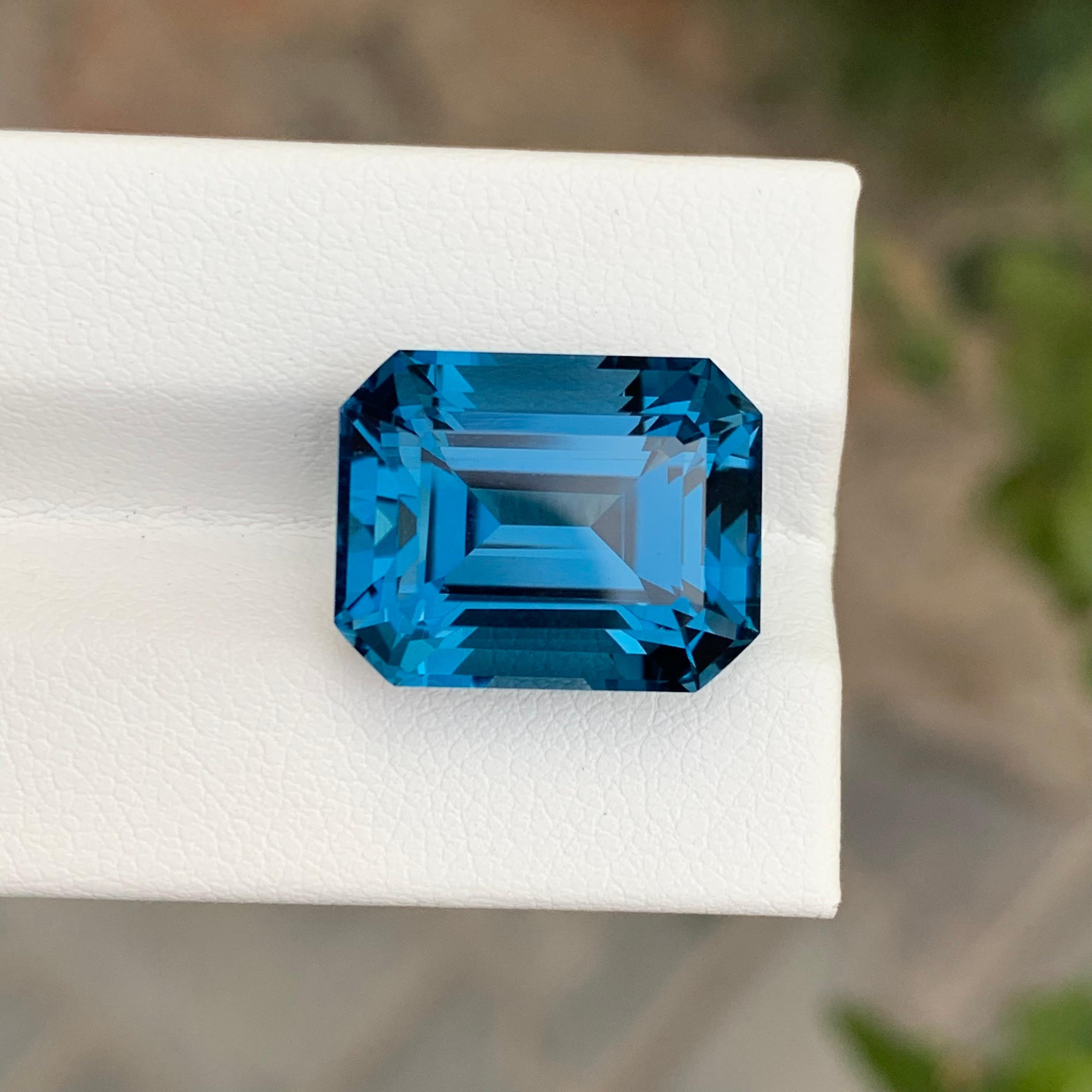 Emerald Cut Gorgeous 19 Carats Loose London Blue Topaz