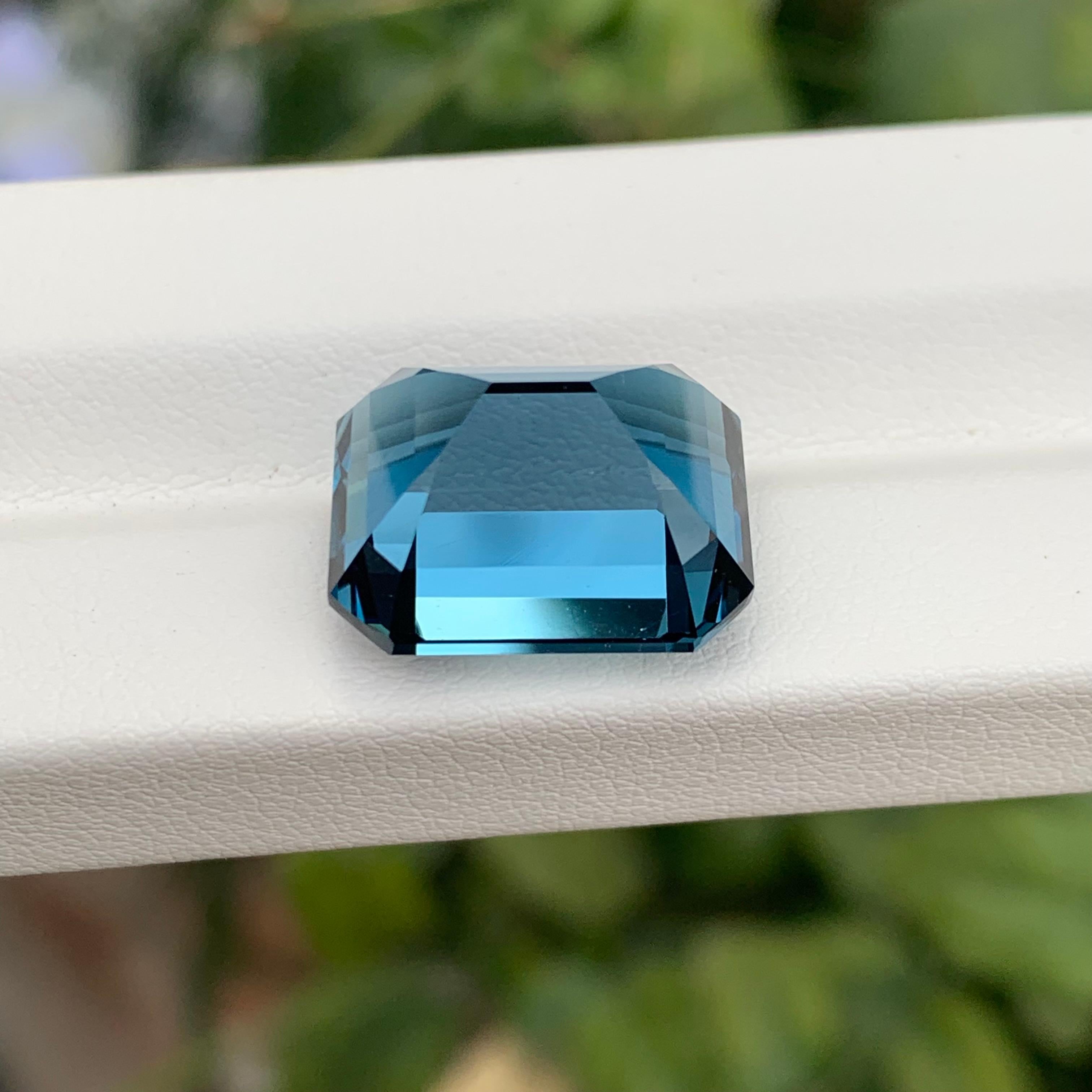 Gorgeous 19 Carats Loose London Blue Topaz In New Condition In Brisbane, AU