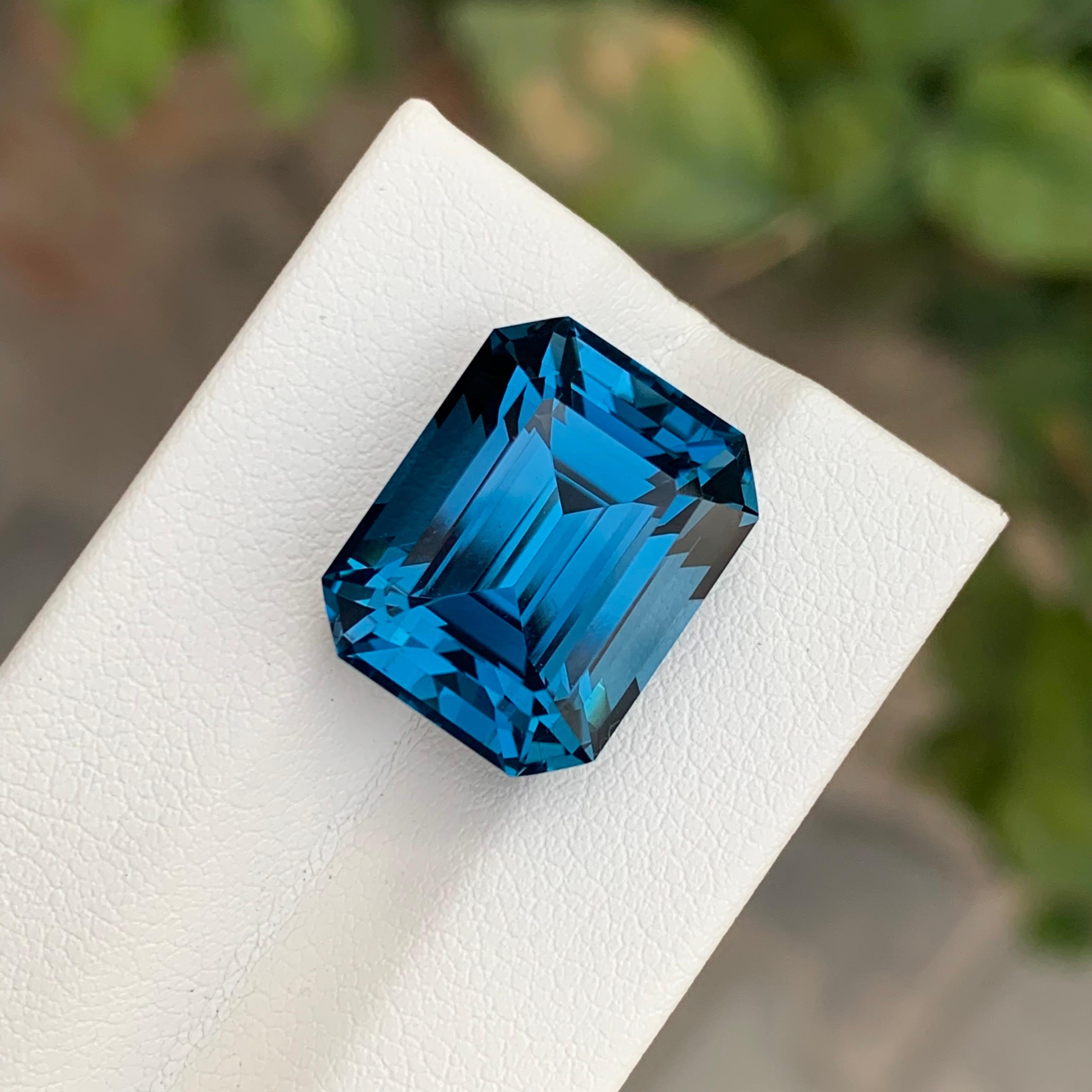 Gorgeous 19 Carats Loose London Blue Topaz 1