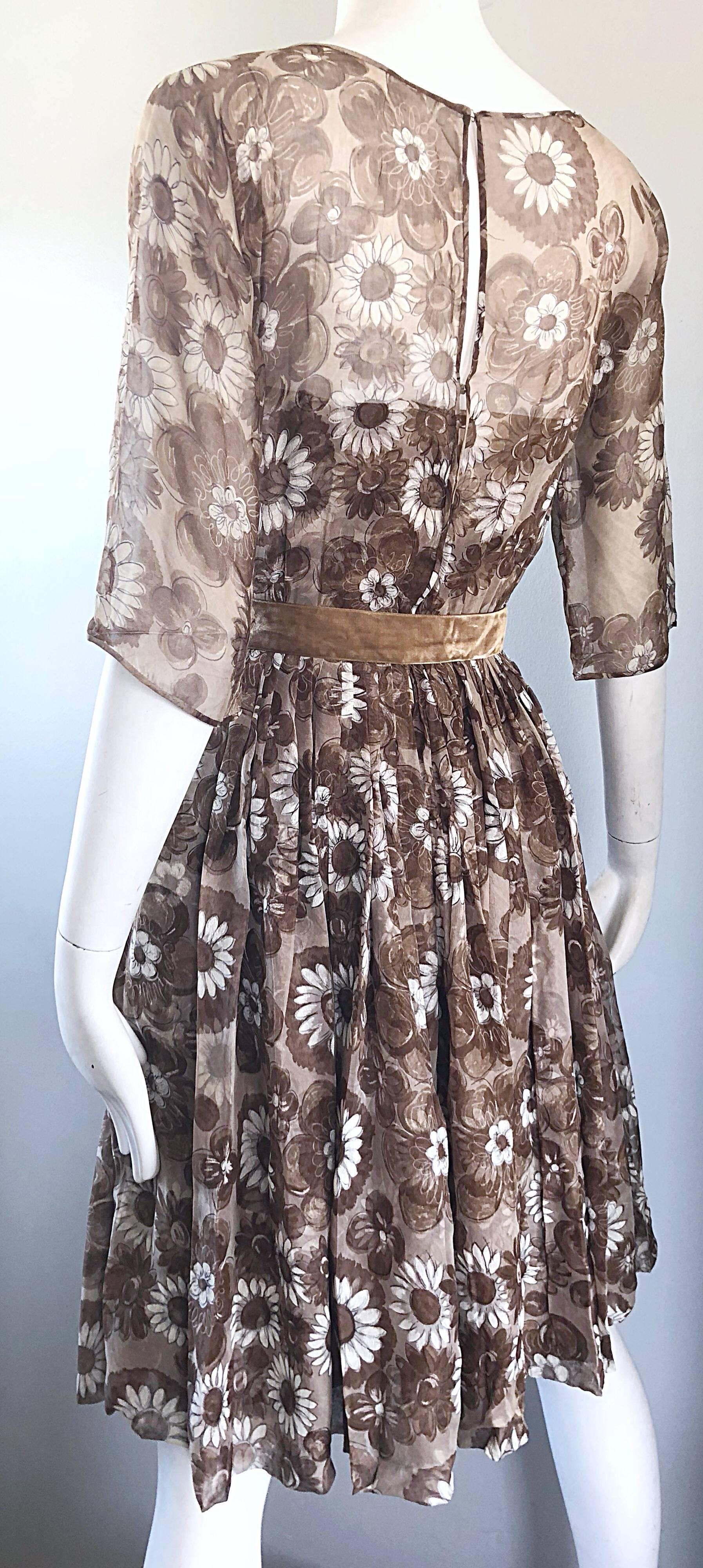 Gorgeous 1950s Saks 5th Avenue Demi Couture Silk Chiffon Beige Vintage 50s Dress For Sale 7