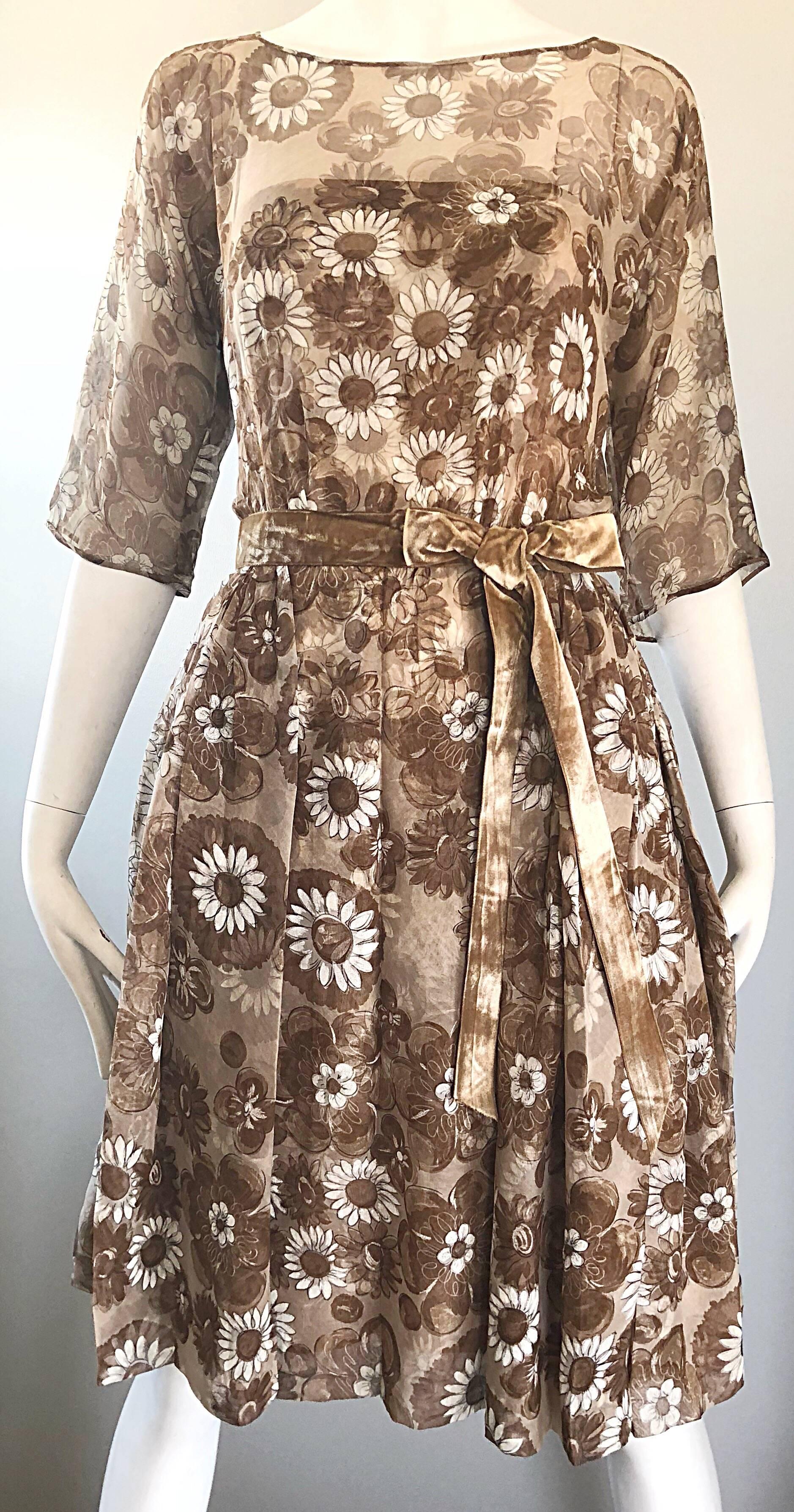 Gorgeous 1950s Saks 5th Avenue Demi Couture Silk Chiffon Beige Vintage 50s Dress For Sale 2