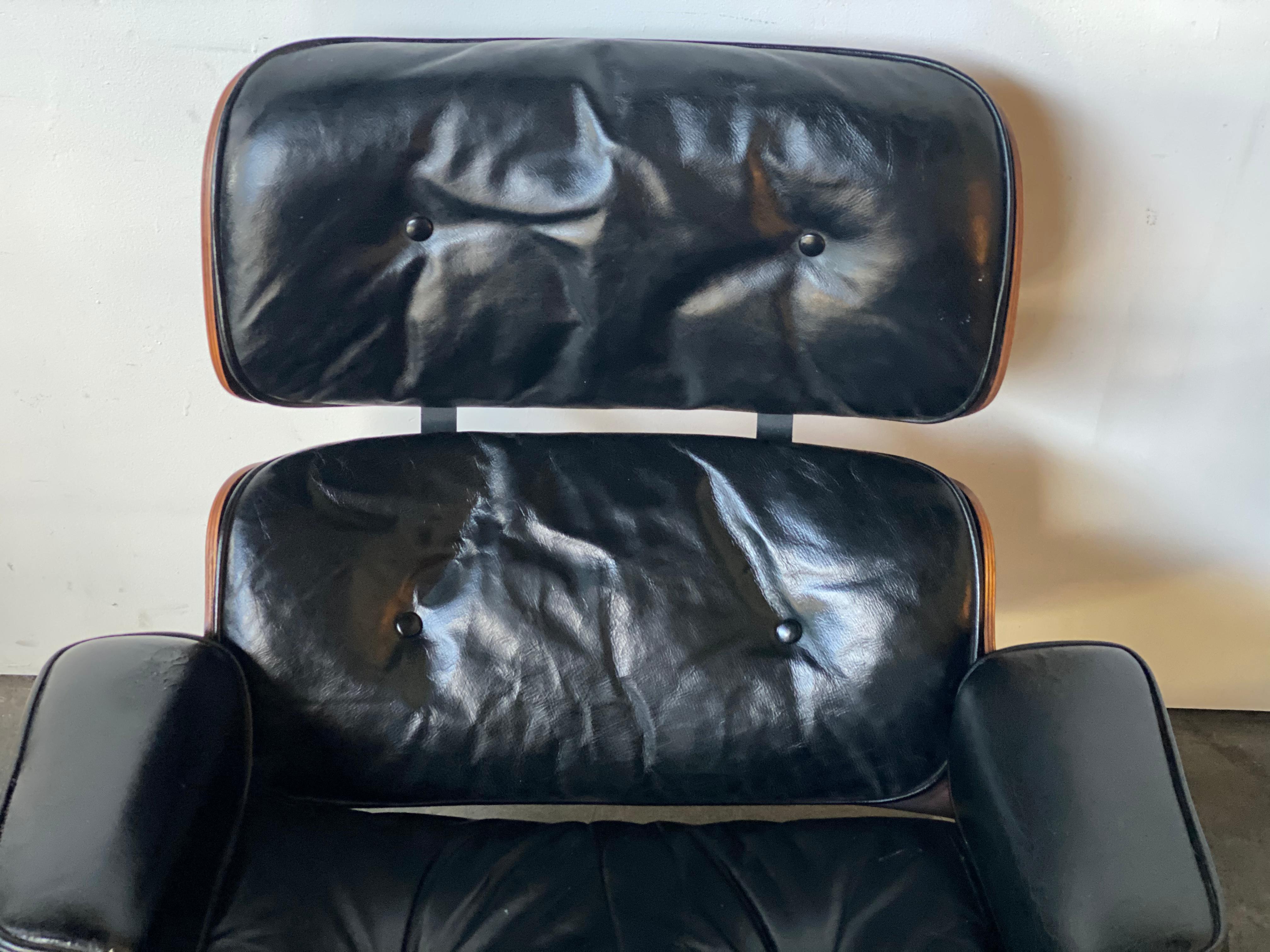 Mid-Century Modern Gorgeous 1960s Herman Miller Eames Lounge Chair and Ottoman