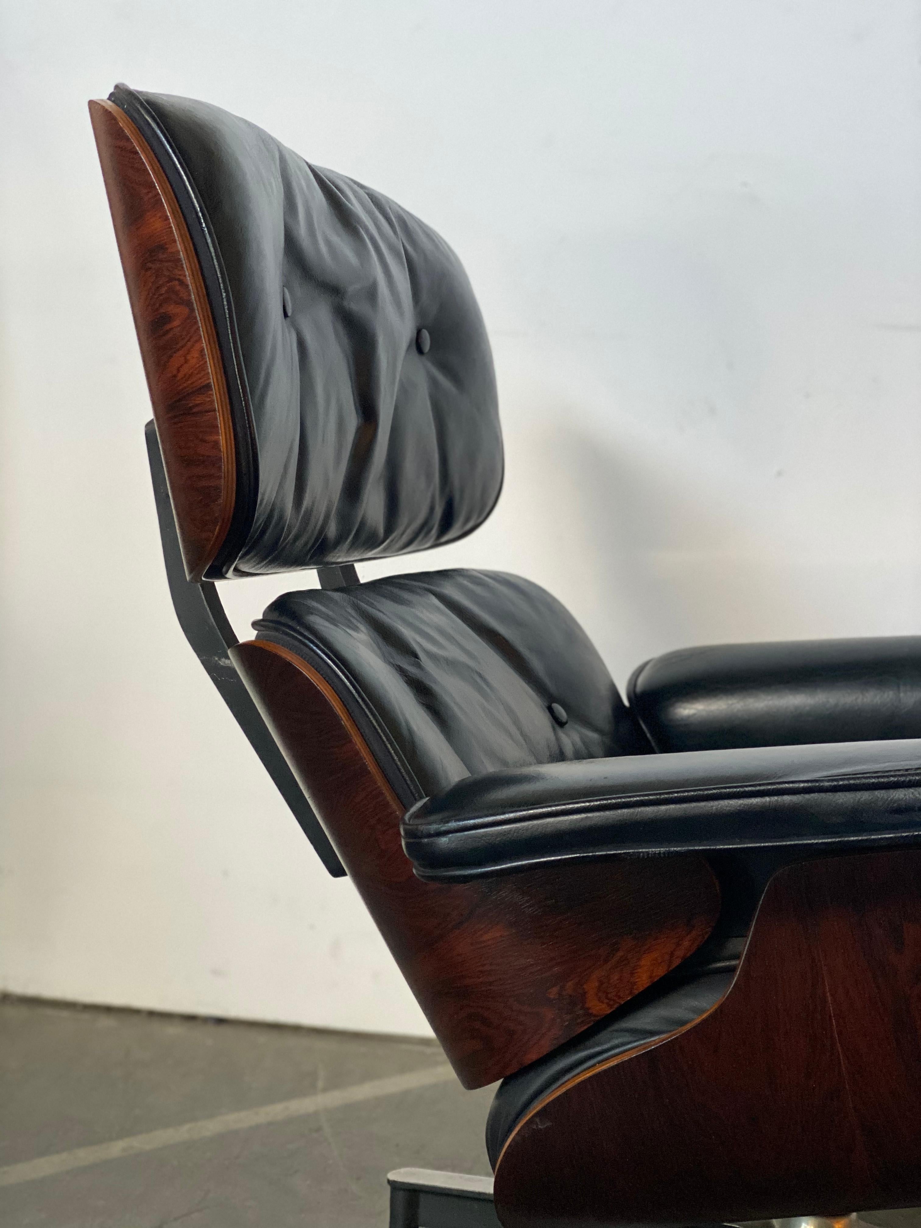 Gorgeous 1960s Herman Miller Eames Lounge Chair and Ottoman 1