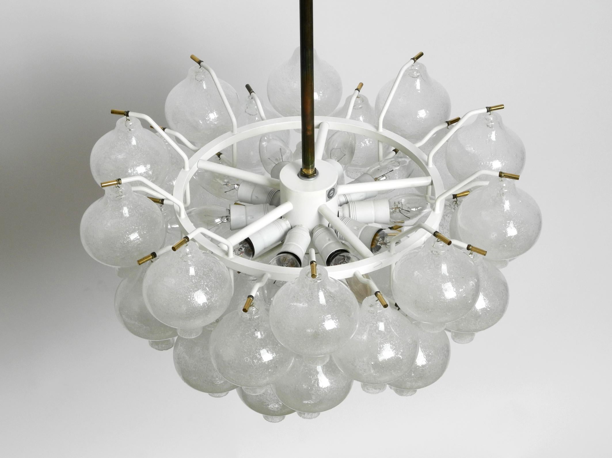 Gorgeous 1960s J. T. Kalmar Franken Tulipan Ice Glass Ball Ceiling Lamp In Good Condition For Sale In München, DE