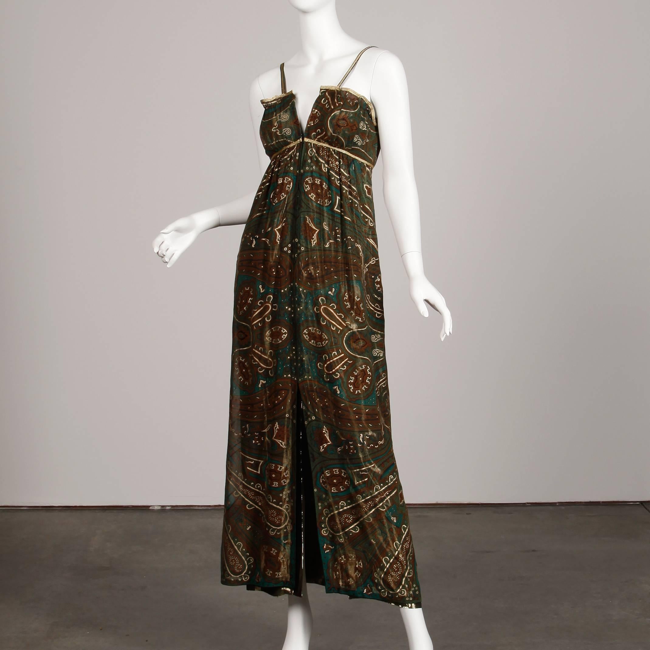 Superbe robe en soie lamée or métallique vintage Pauline Trigere des années 1970 en vente 3