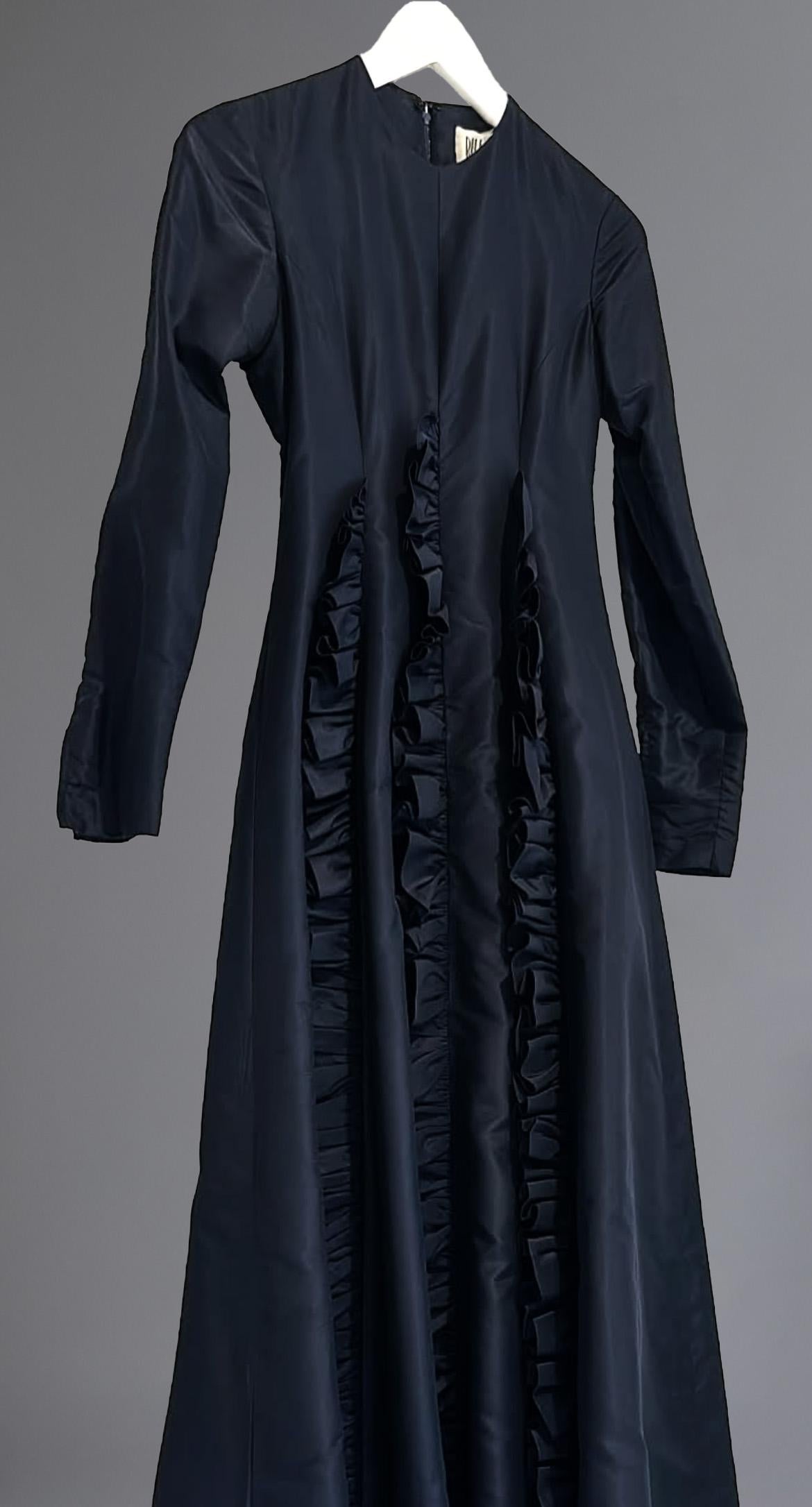 Wunderschönes Bill Blass Seidenabendkleid von 1972 im Angebot 1