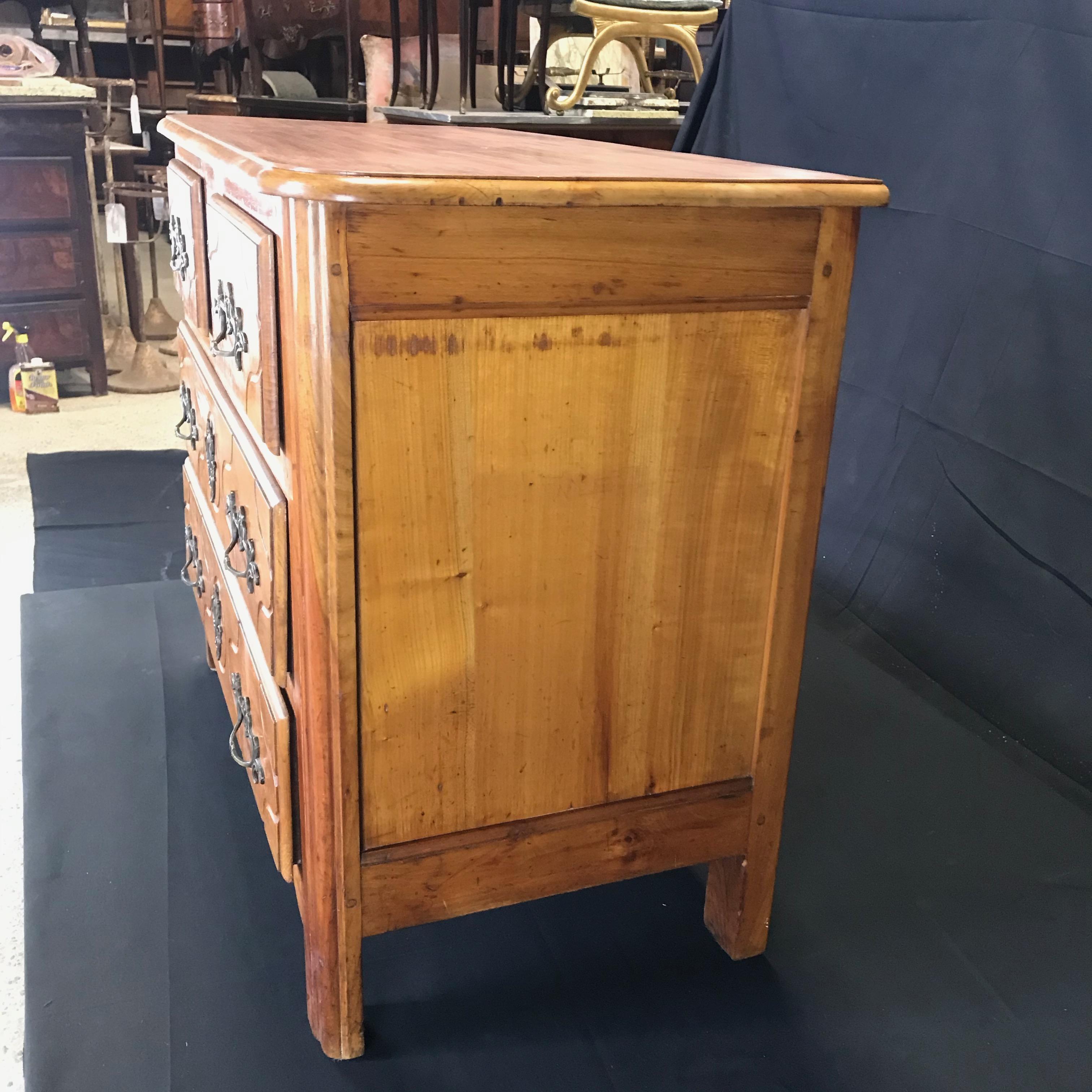 Gorgeous 19th Century Cherry 4-Drawer Commode Chest of Drawers 6