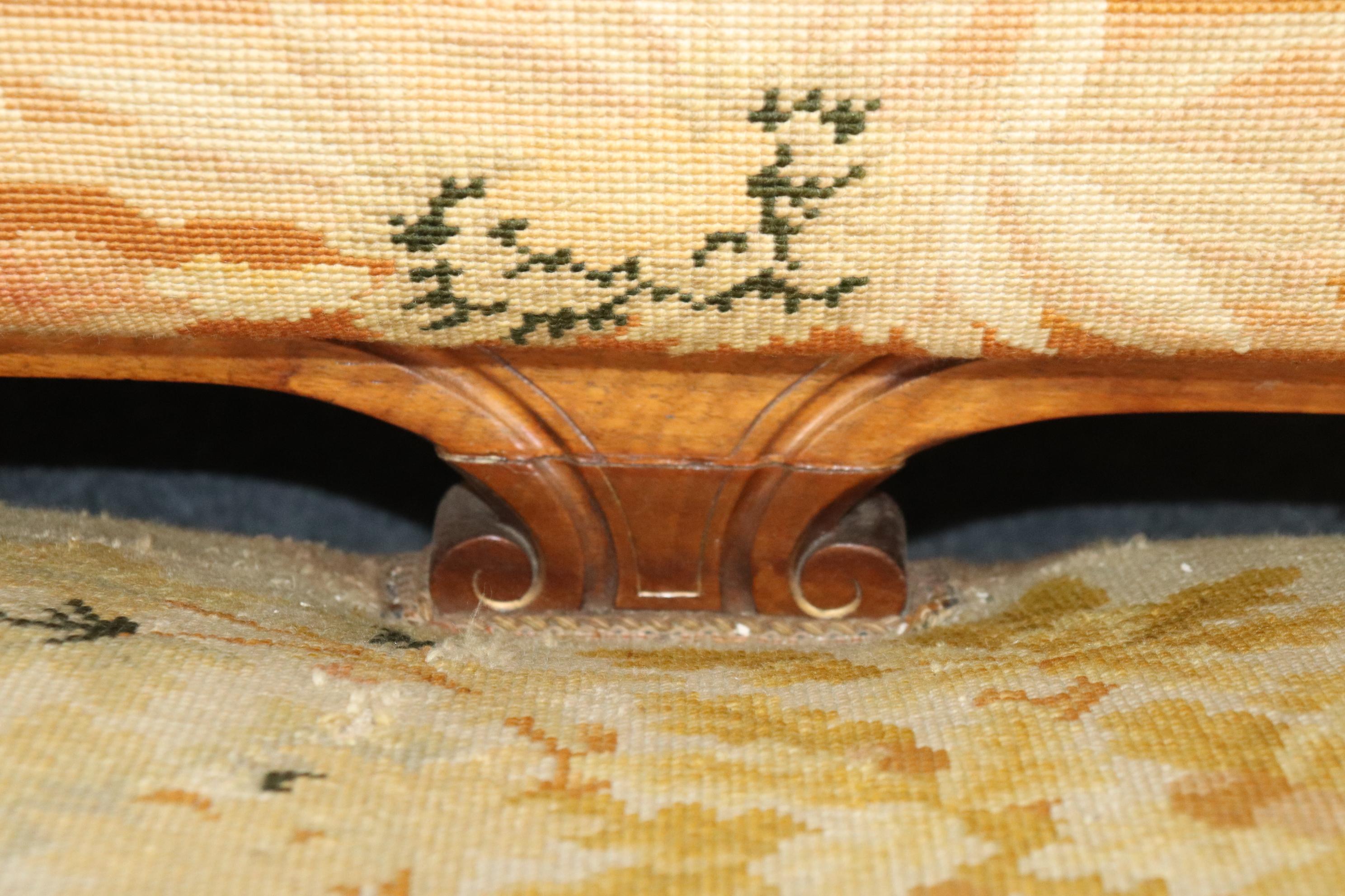 Gorgeous 19th Century French Carved Louis XV Needlepoint Upholstered Settee  For Sale 13