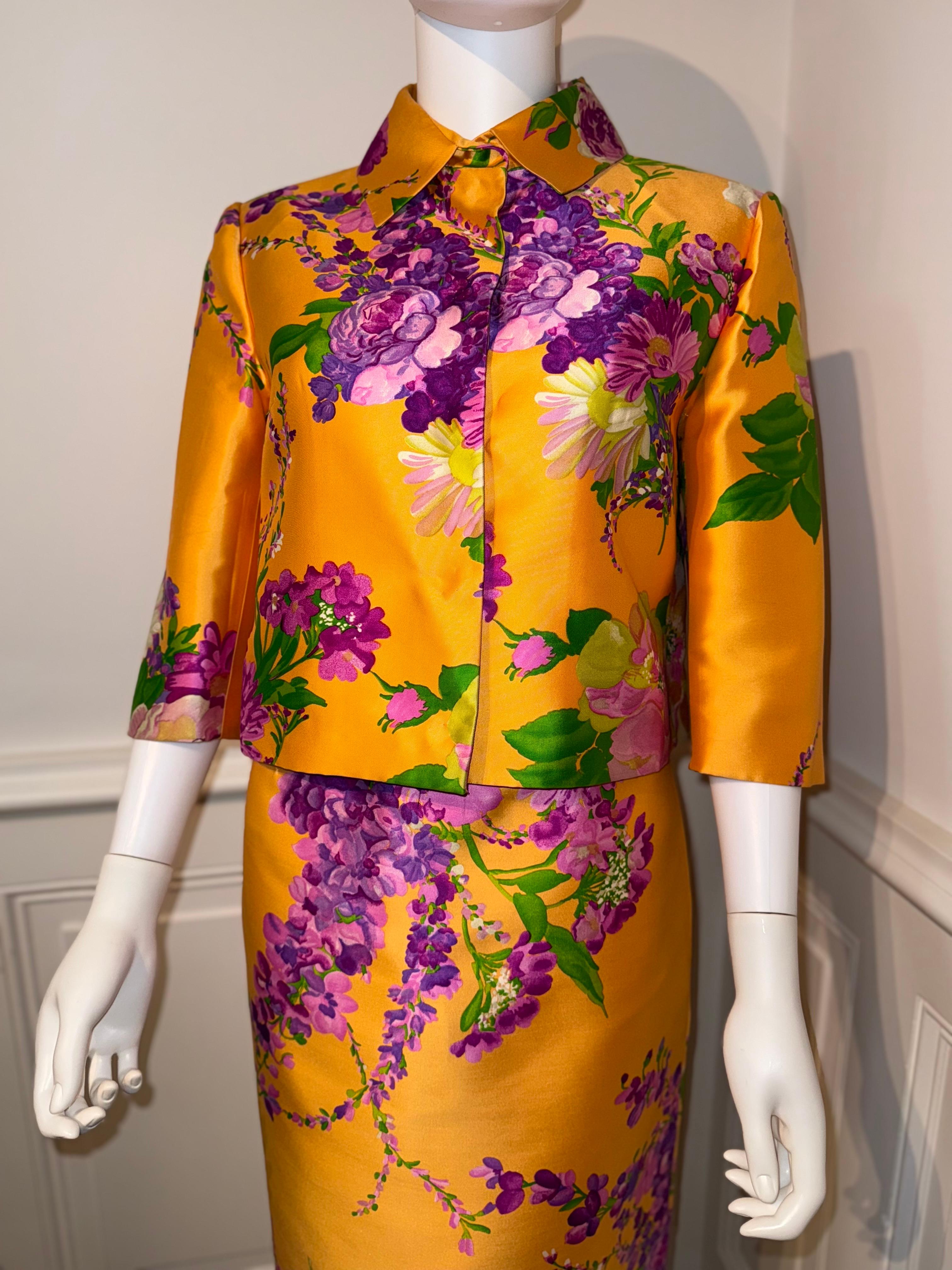 Precioso conjunto Dolce & Gabbana de los años 2000: el vestido y la chaqueta de sarga de seda en Excelente estado para la venta en NICE, FR