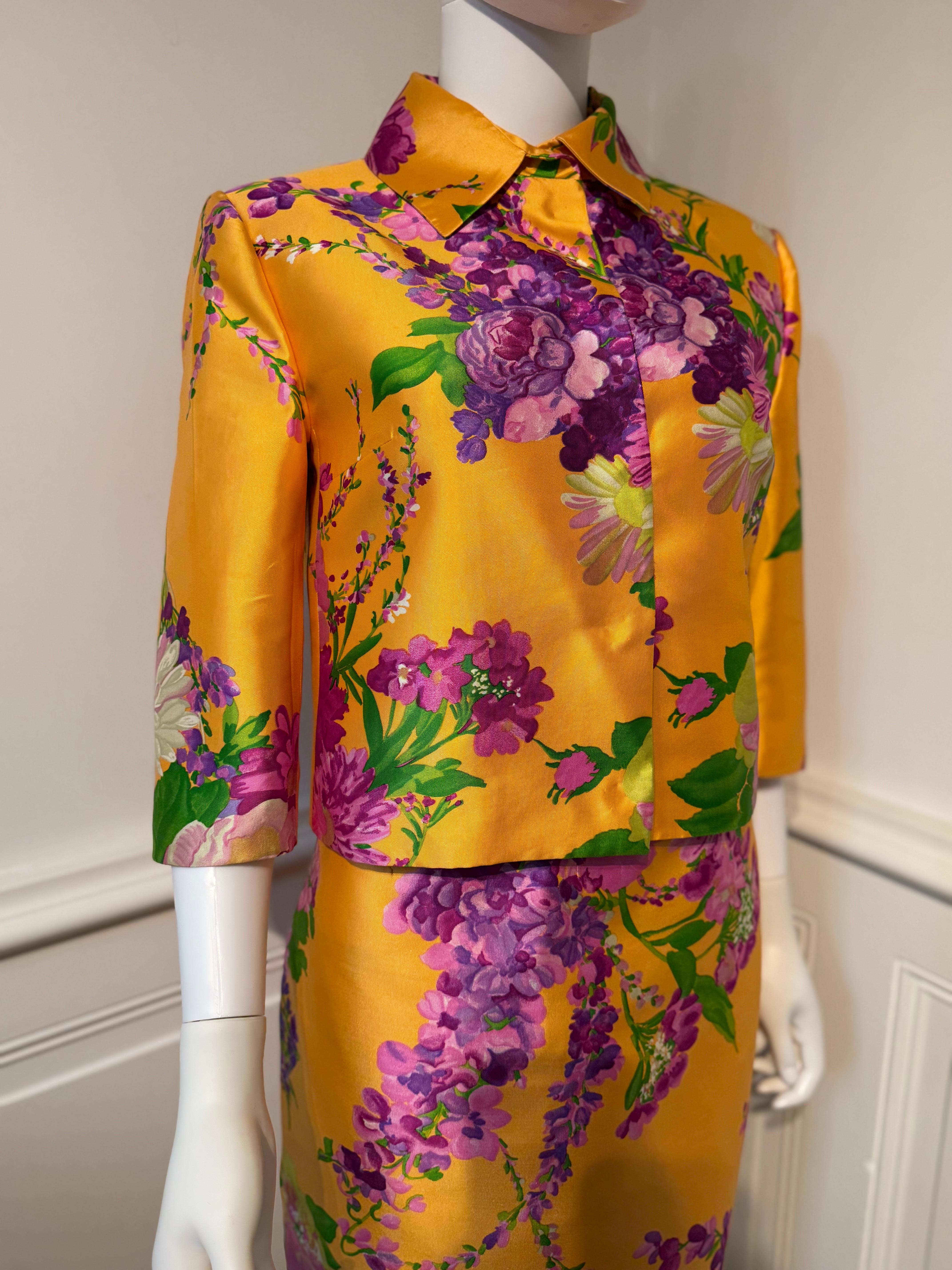 Precioso conjunto Dolce & Gabbana de los años 2000: el vestido y la chaqueta de sarga de seda en venta 1