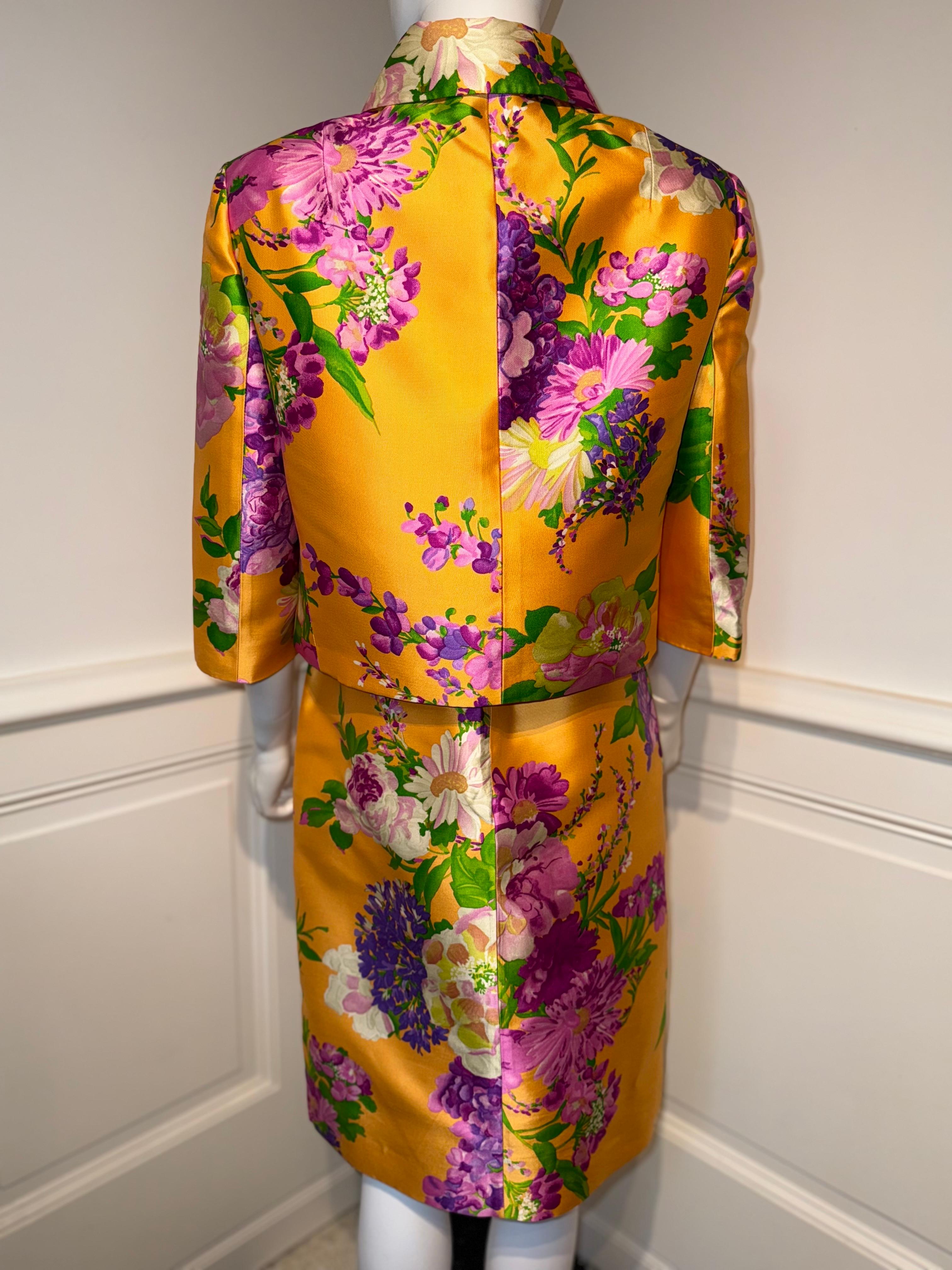 Precioso conjunto Dolce & Gabbana de los años 2000: el vestido y la chaqueta de sarga de seda en venta 4