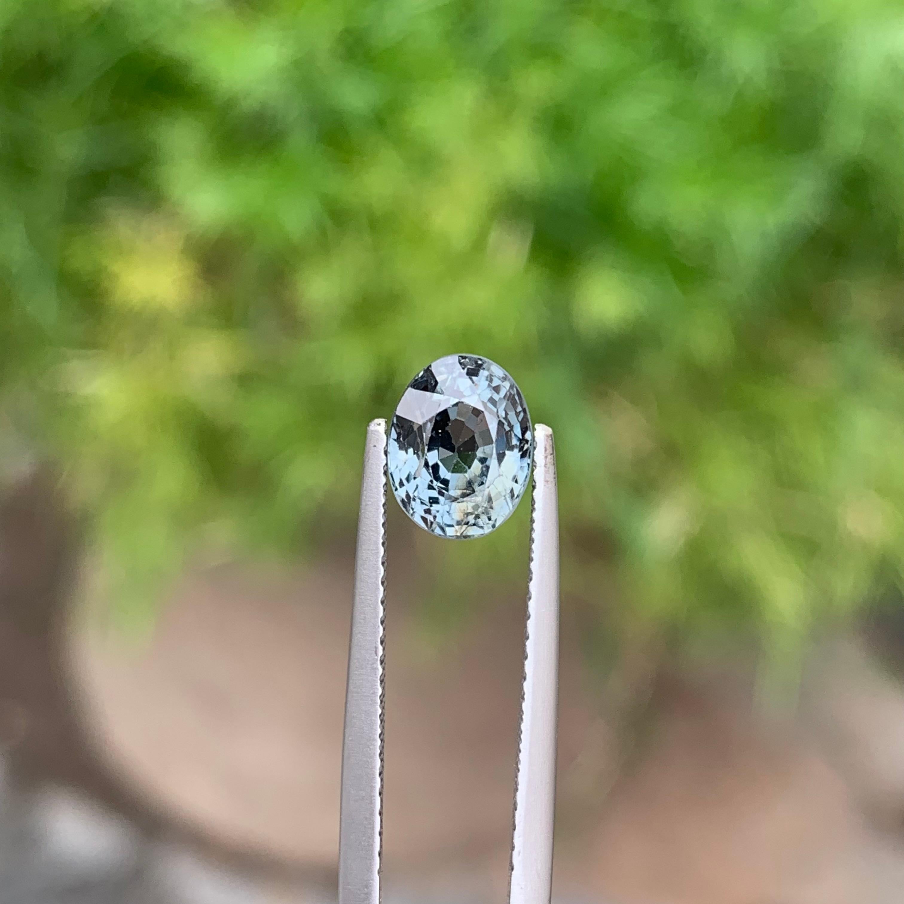 Gorgeous 2.15 Carat Natural Loose Gray Spinel Oval Mixed Cut from Burma Mine For Sale 2