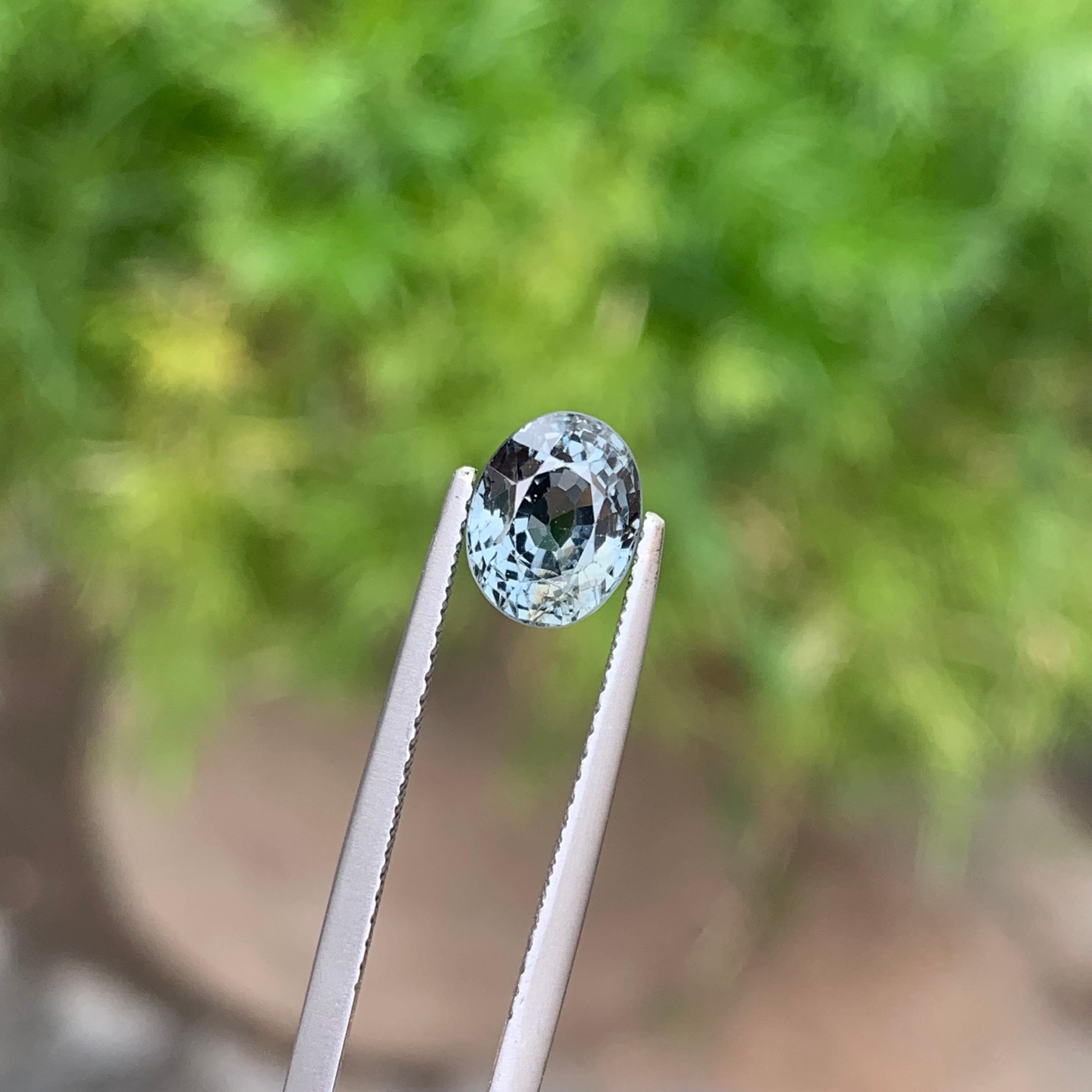 Gorgeous 2.15 Carat Natural Loose Gray Spinel Oval Mixed Cut from Burma Mine For Sale 3