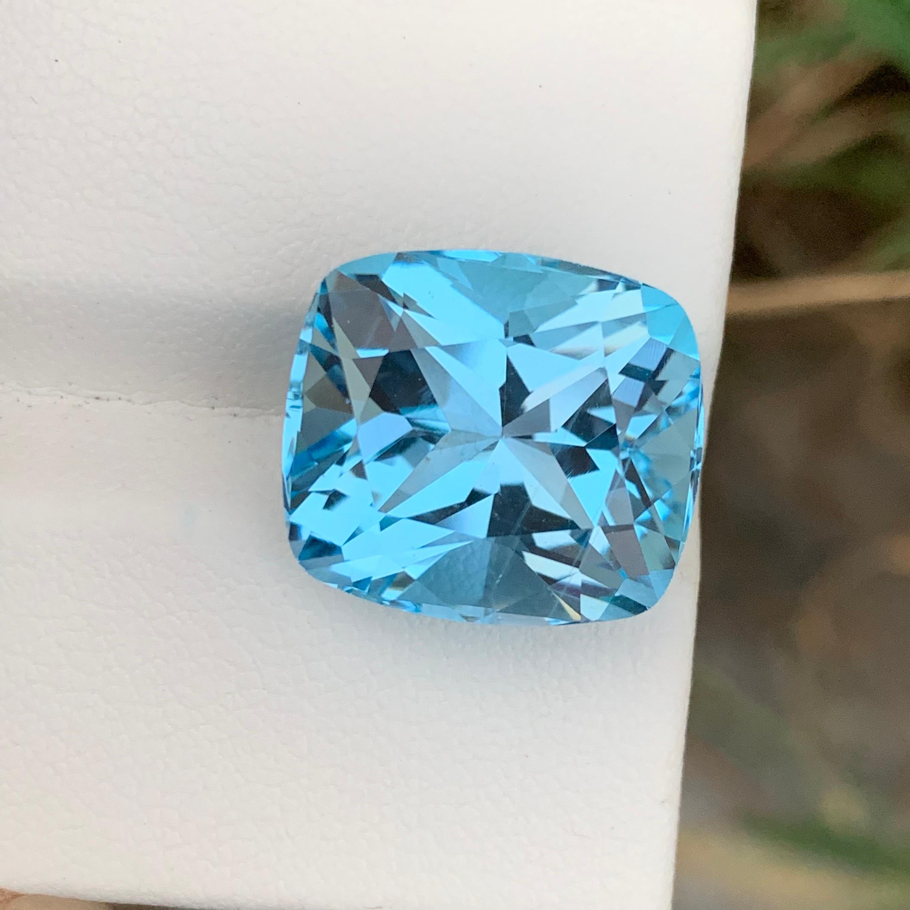 Gorgeous 22.25 Carats Faceted Sky Blue Topaz Cushion Cut Gem From Brazil Mine  For Sale 4
