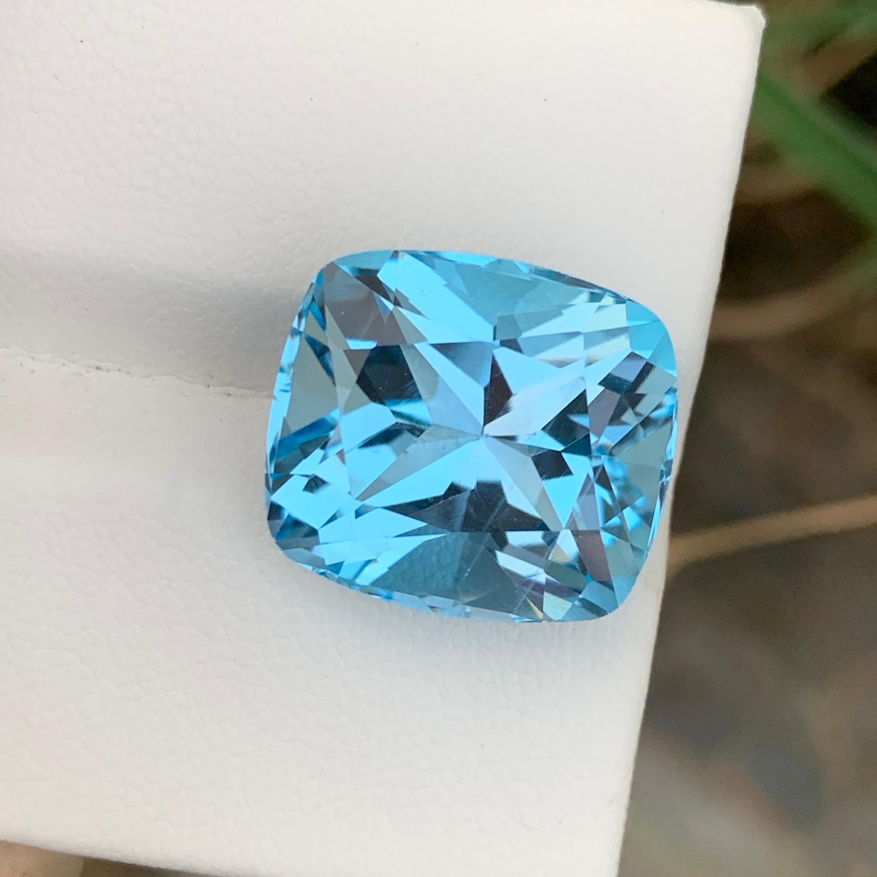 Gorgeous 22.25 Carats Faceted Sky Blue Topaz Cushion Cut Gem From Brazil Mine For Sale 6