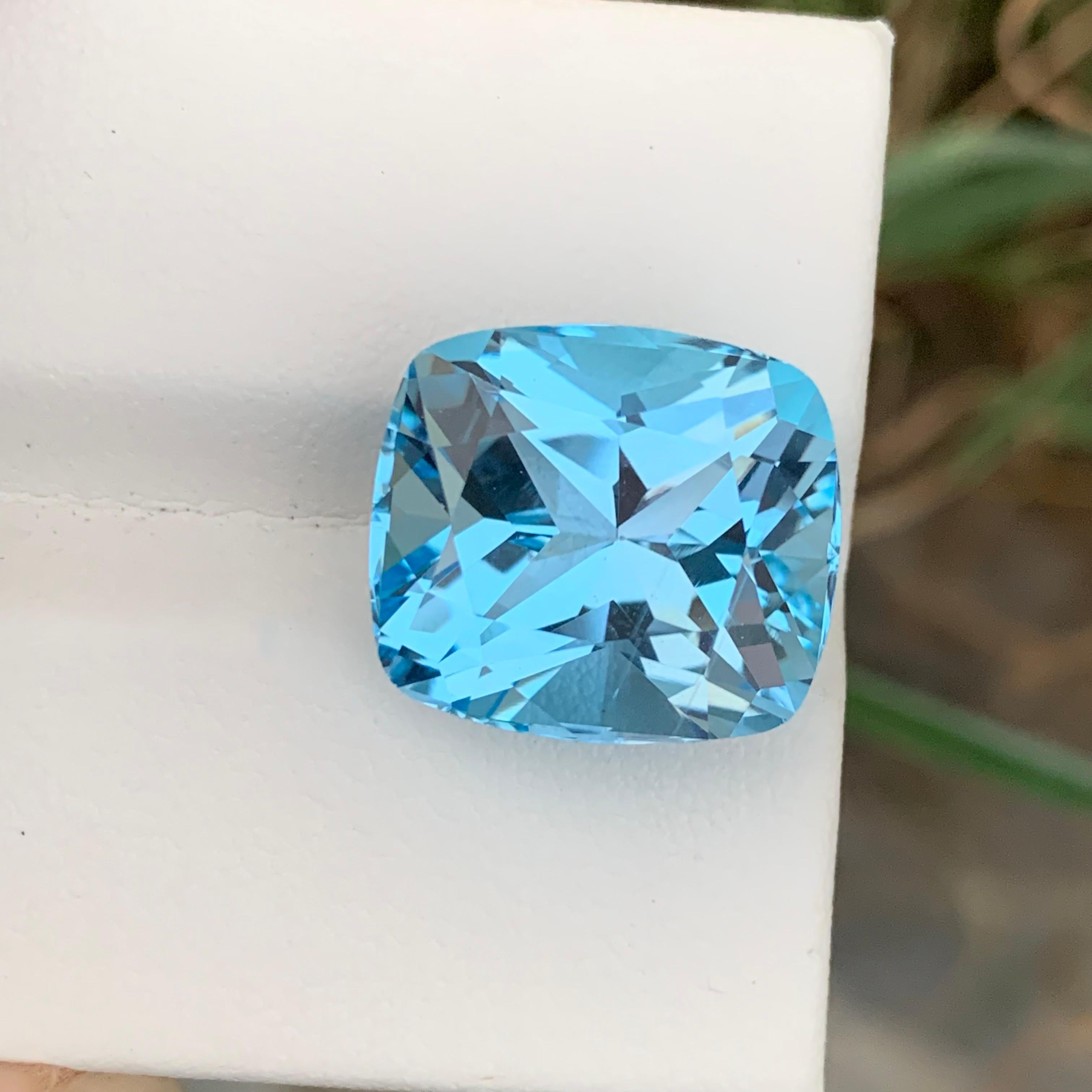 Gorgeous 22.25 Carats Faceted Sky Blue Topaz Cushion Cut Gem From Brazil Mine  For Sale 9