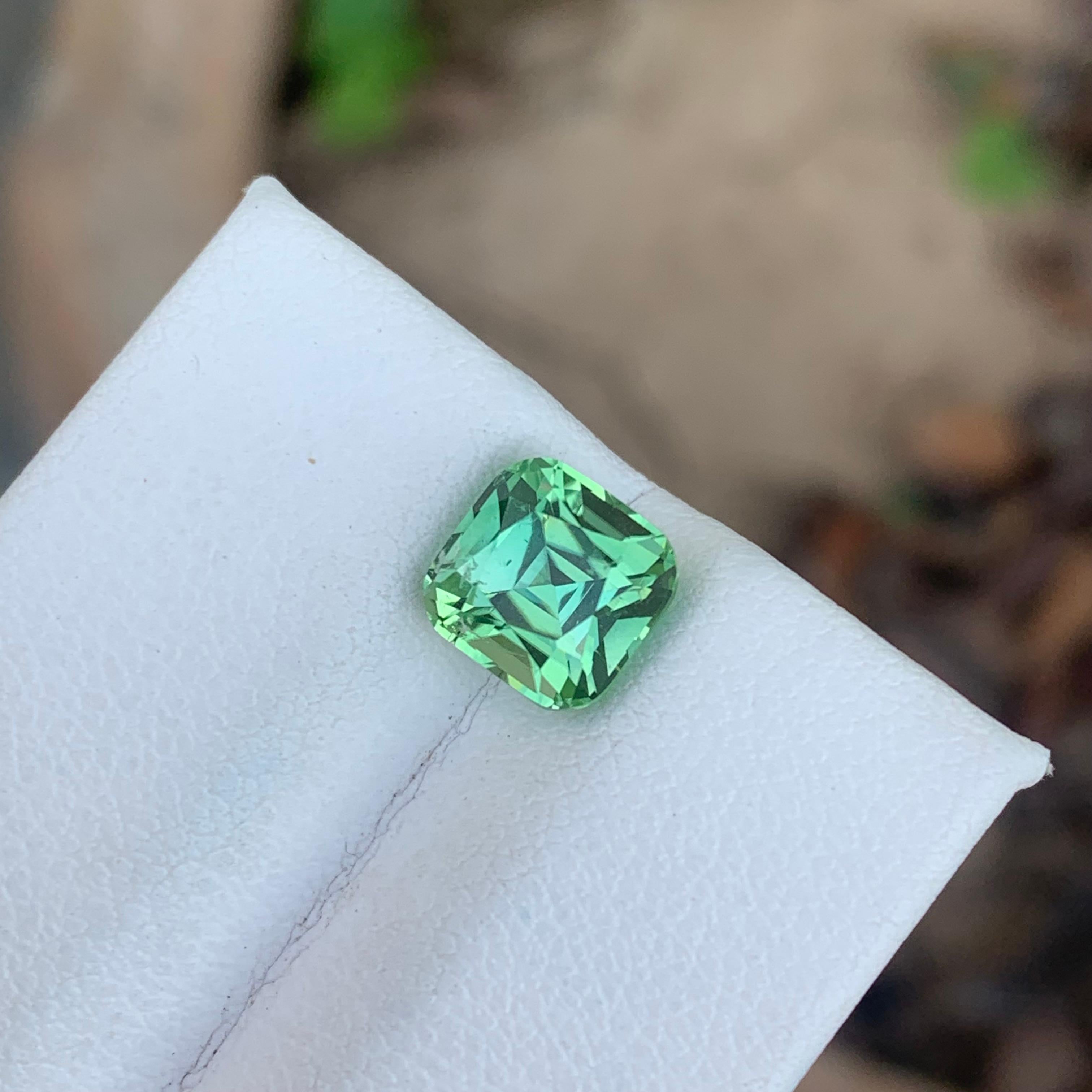 Gorgeous 2.25 Carat Natural Loose Mint Tourmaline Cushion Cut From Afghanistan In New Condition For Sale In Peshawar, PK