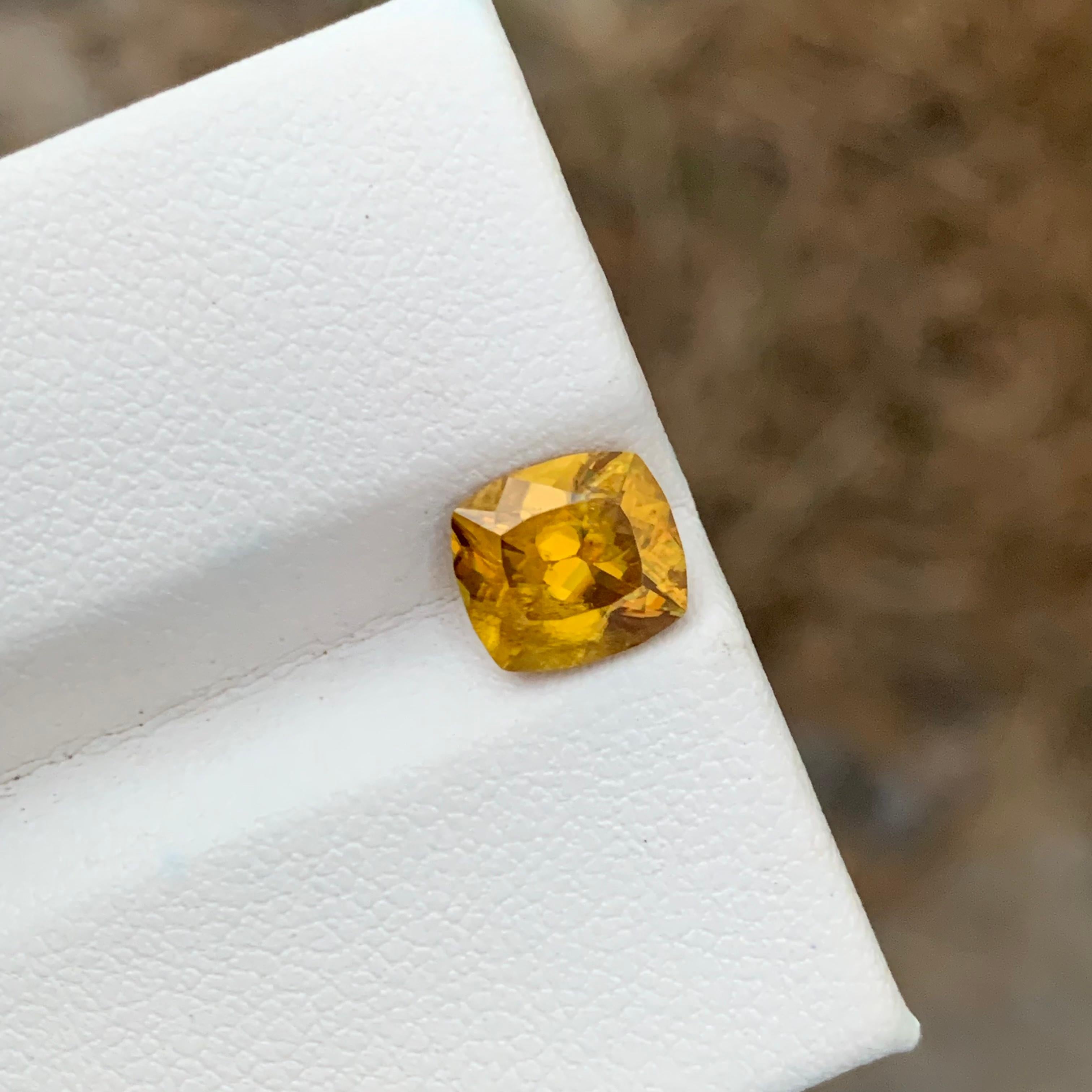 Gorgeous 2.40 Carats Natural Loose Fire Sphene Ring Gems Titanite Mineral Family For Sale 4