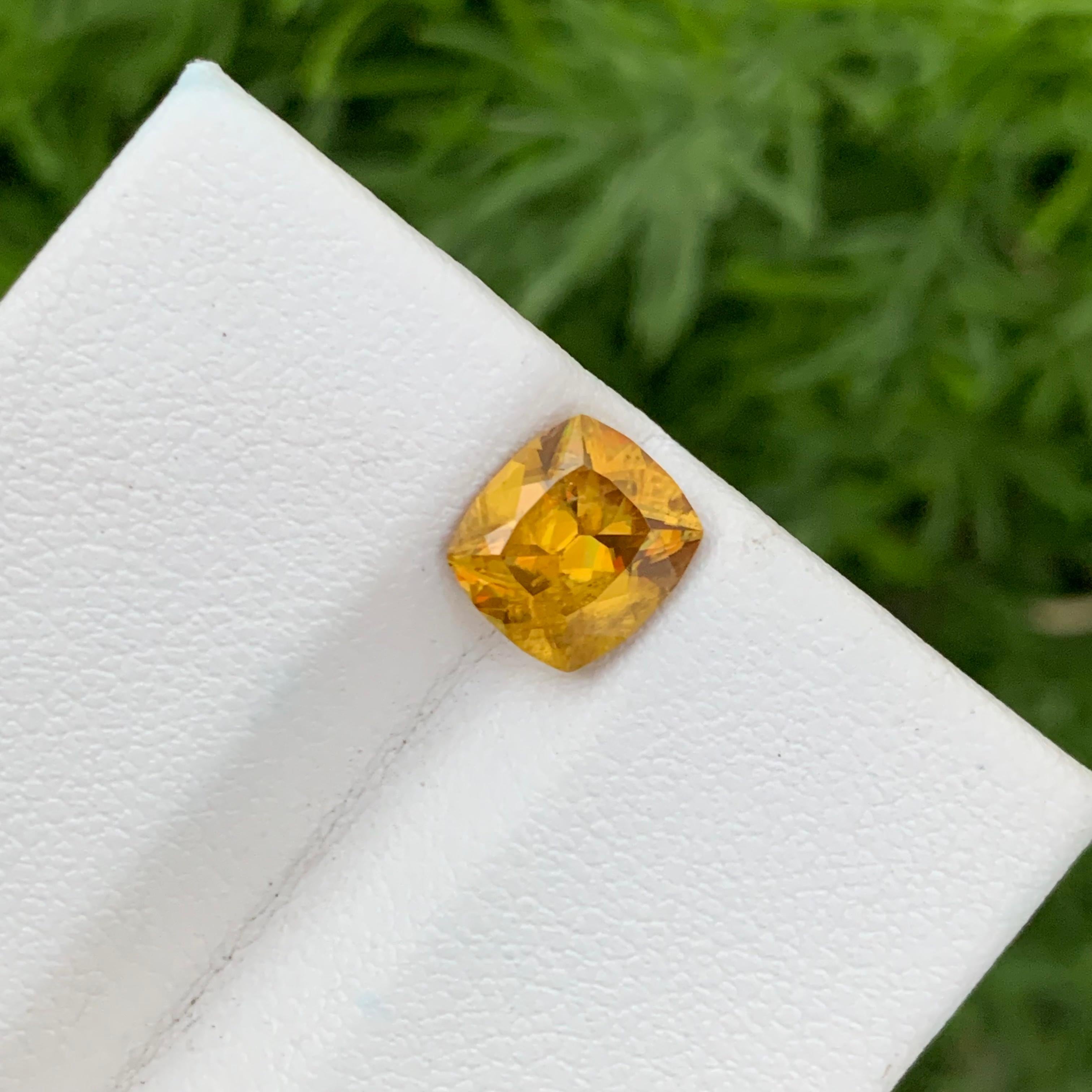 Gorgeous 2.40 Carats Natural Loose Fire Sphene Ring Gems Titanite Mineral Family For Sale 6