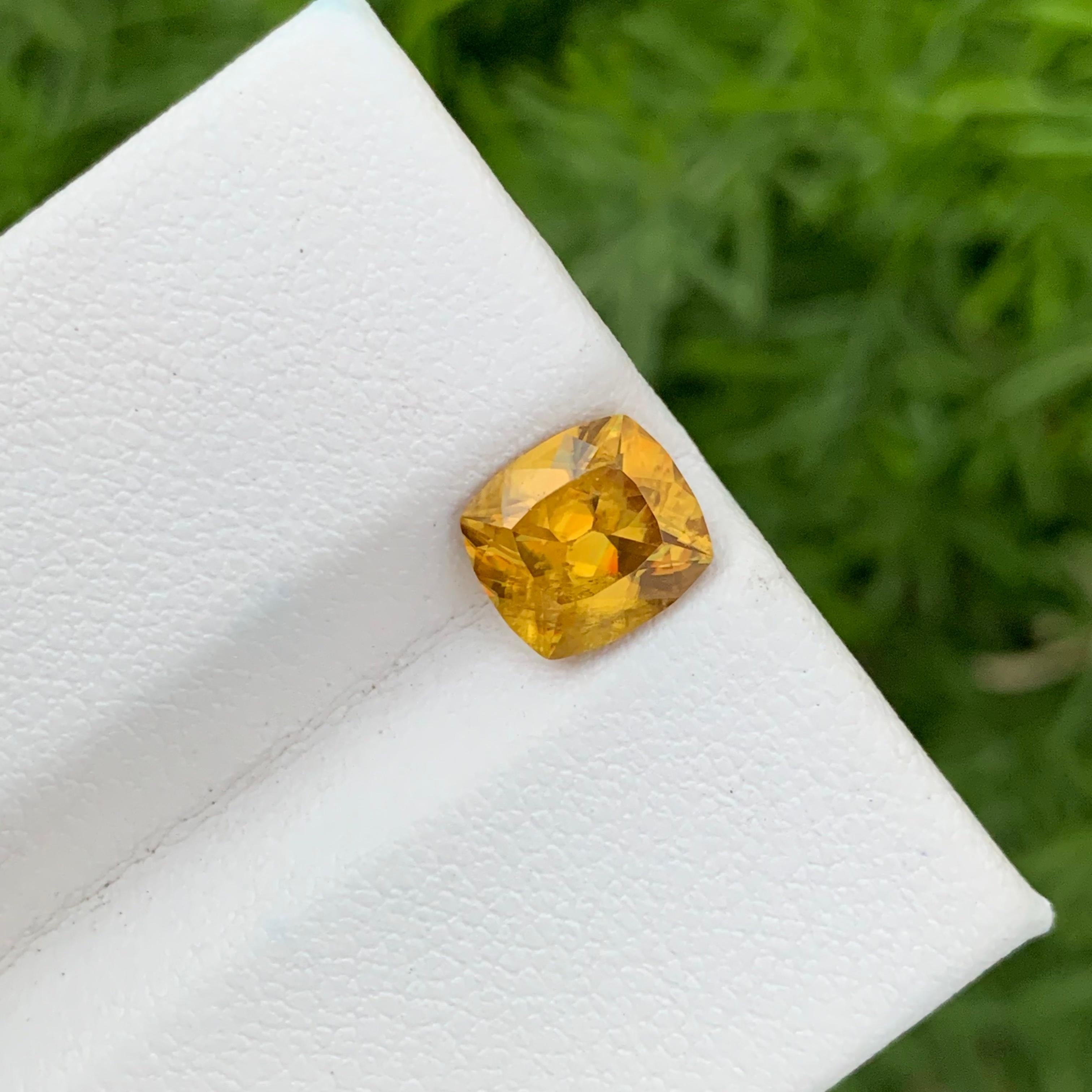 Gorgeous 2.40 Carats Natural Loose Fire Sphene Ring Gems Titanite Mineral Family For Sale 10